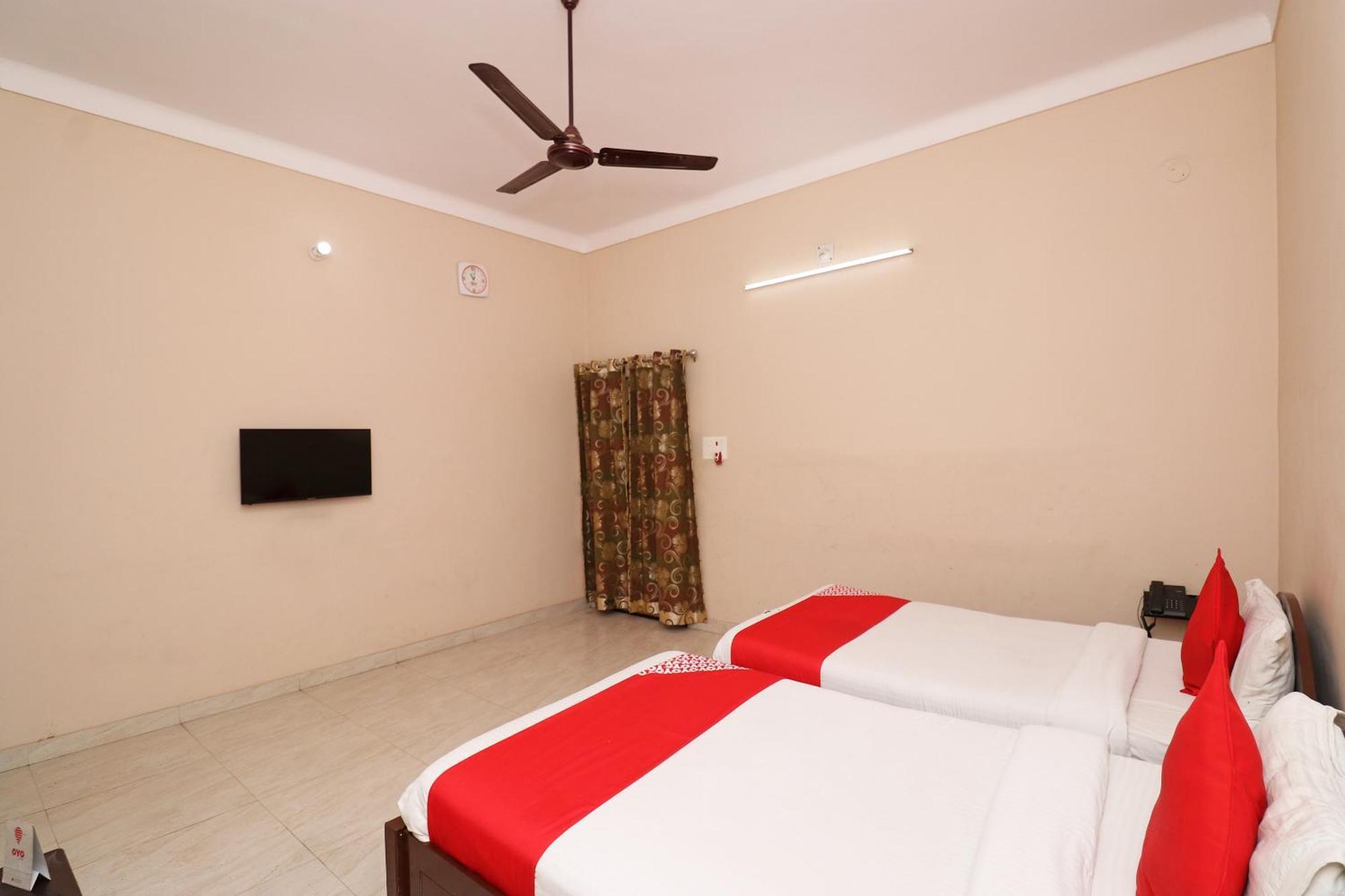 Flagship Chandra Prabha 3* Varanasi