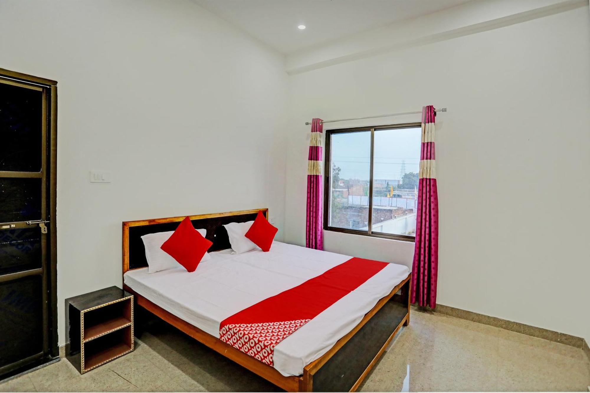 Hotel O Bhardwaj 3*