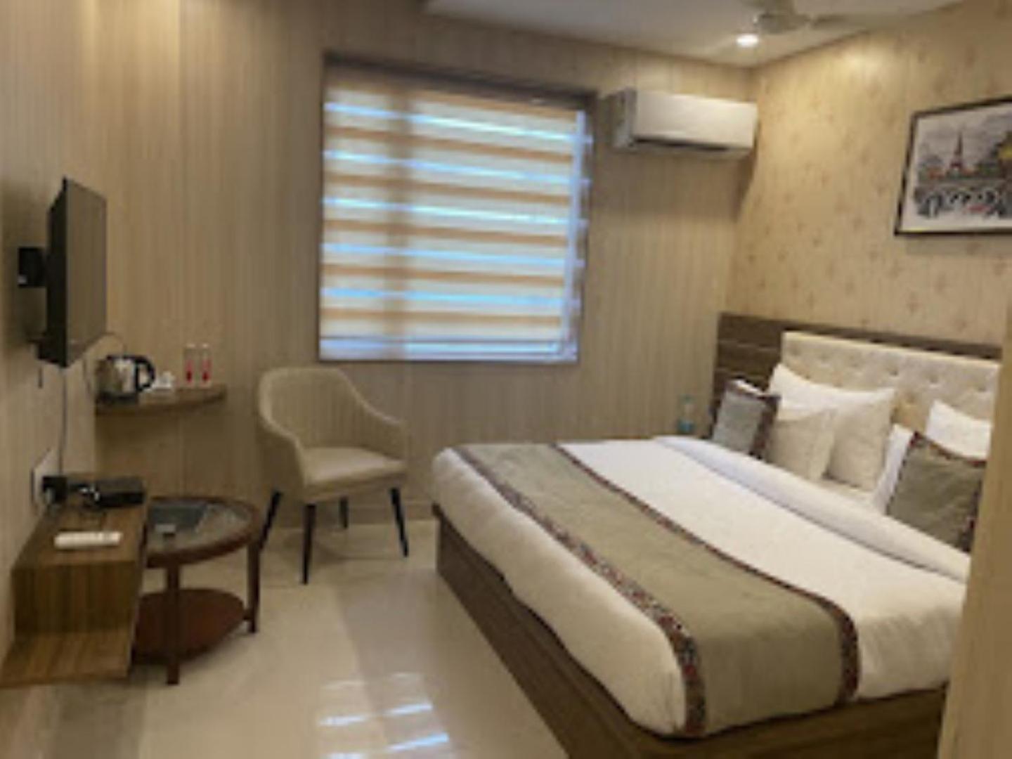 Sri Balaji , 3*