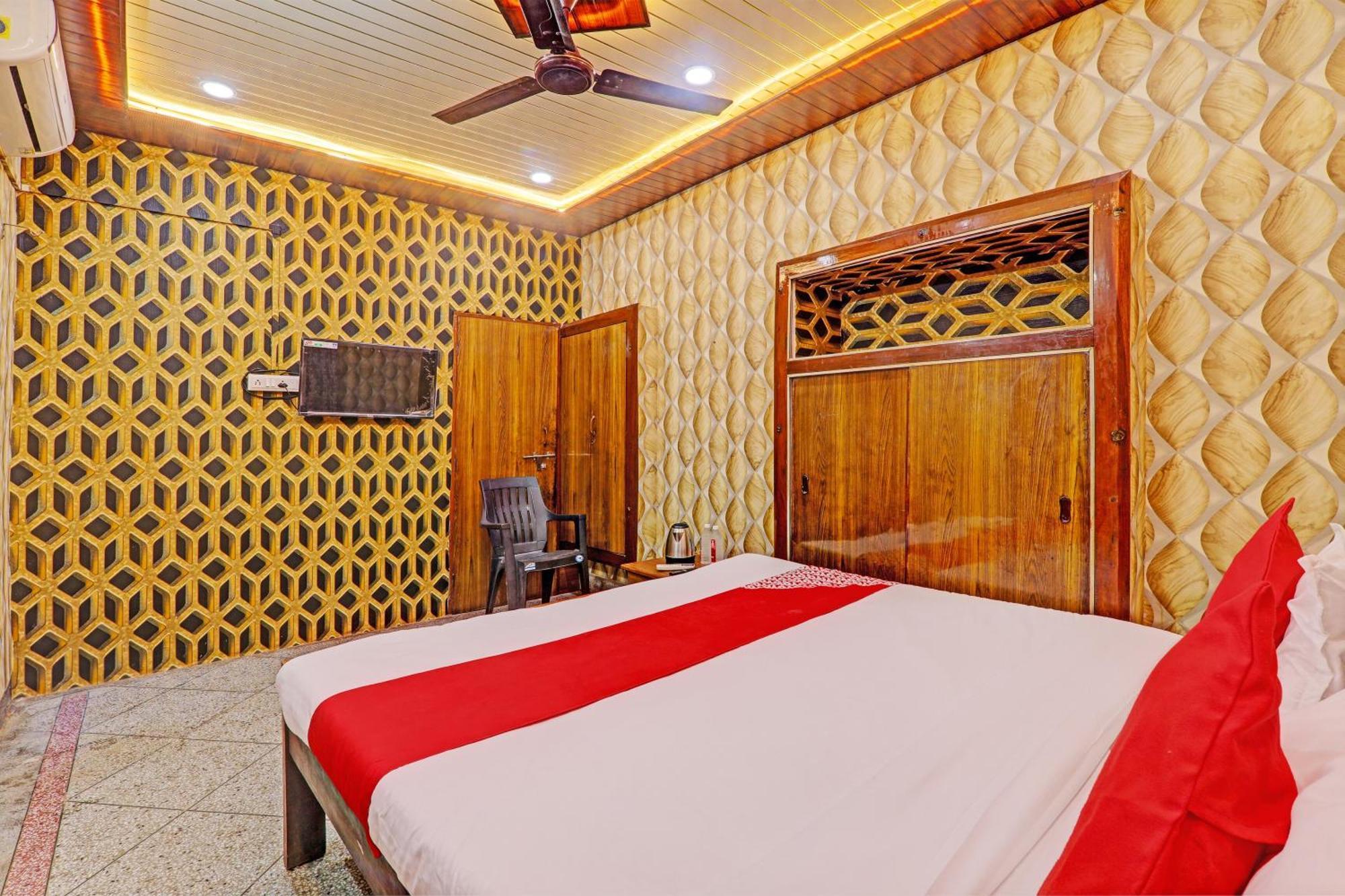 Oyo Flagship Manjushree P. Hotel 4*