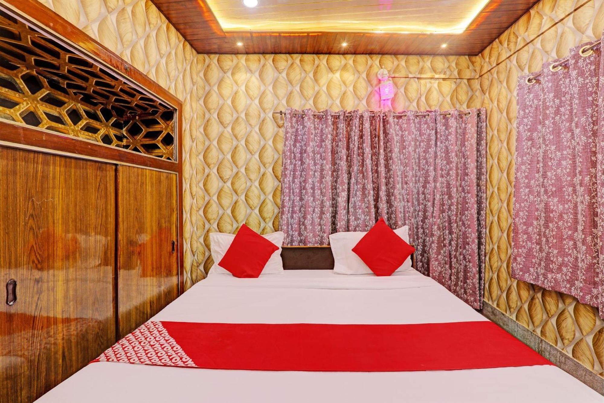 Oyo Flagship Manjushree P.