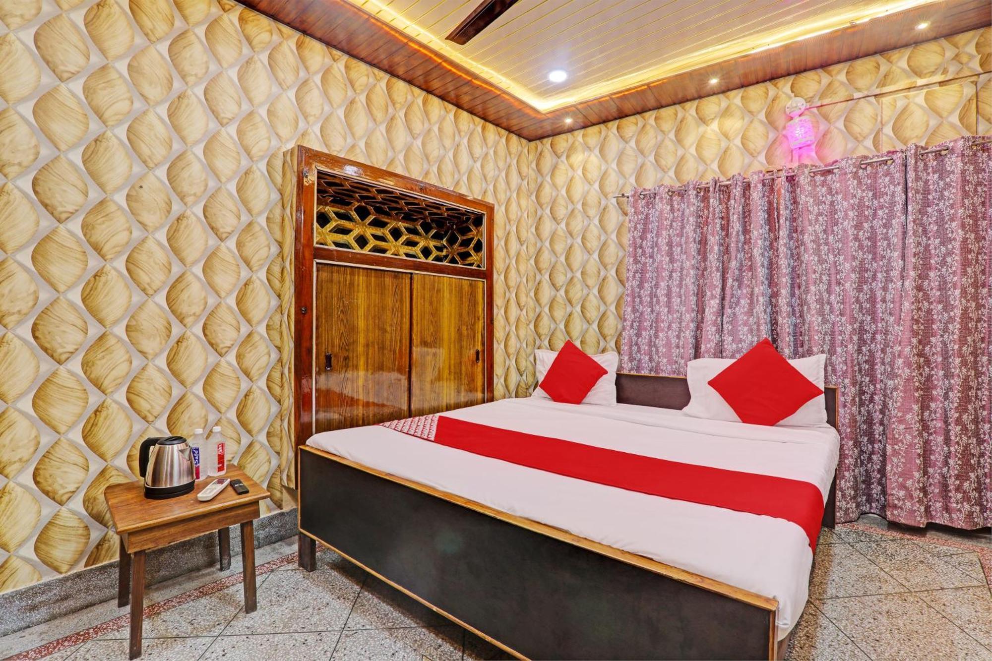 Oyo Flagship Manjushree P. Hotel Varanasi