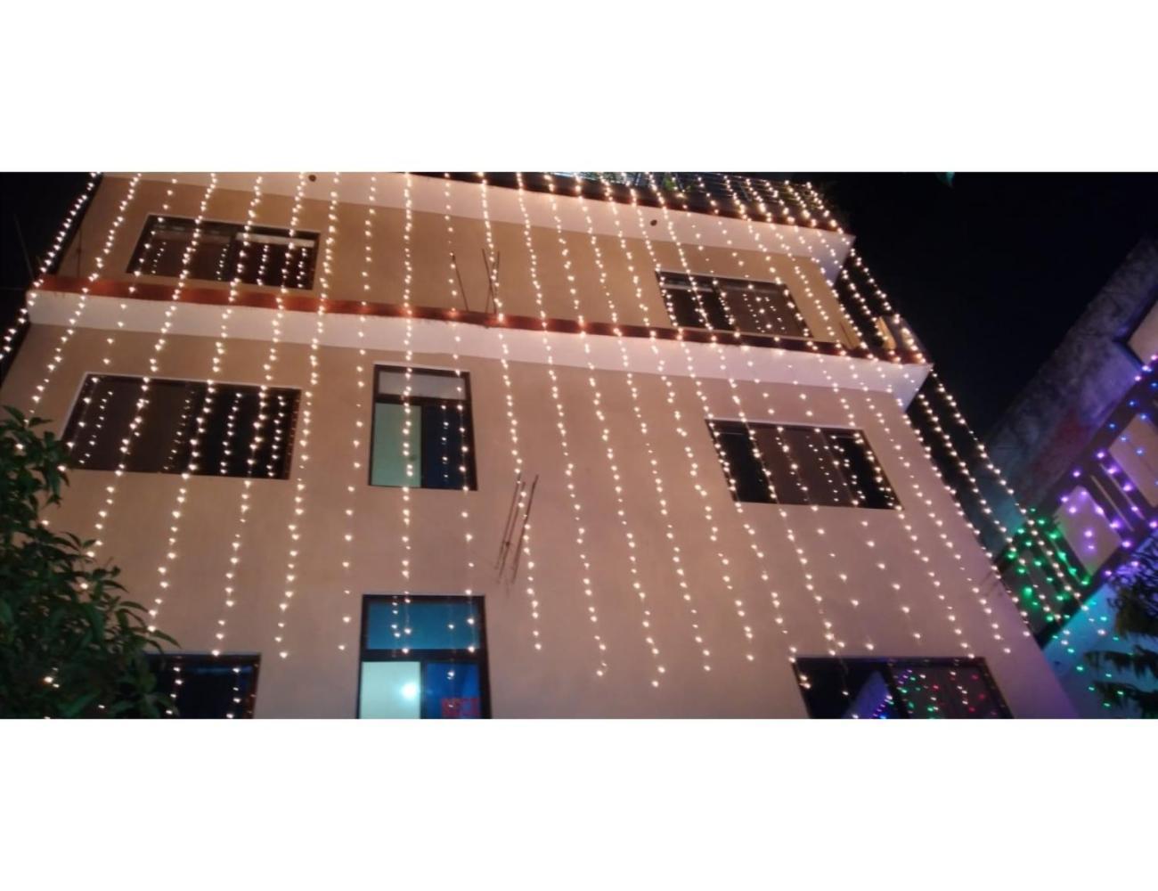 Palace, * Varanasi