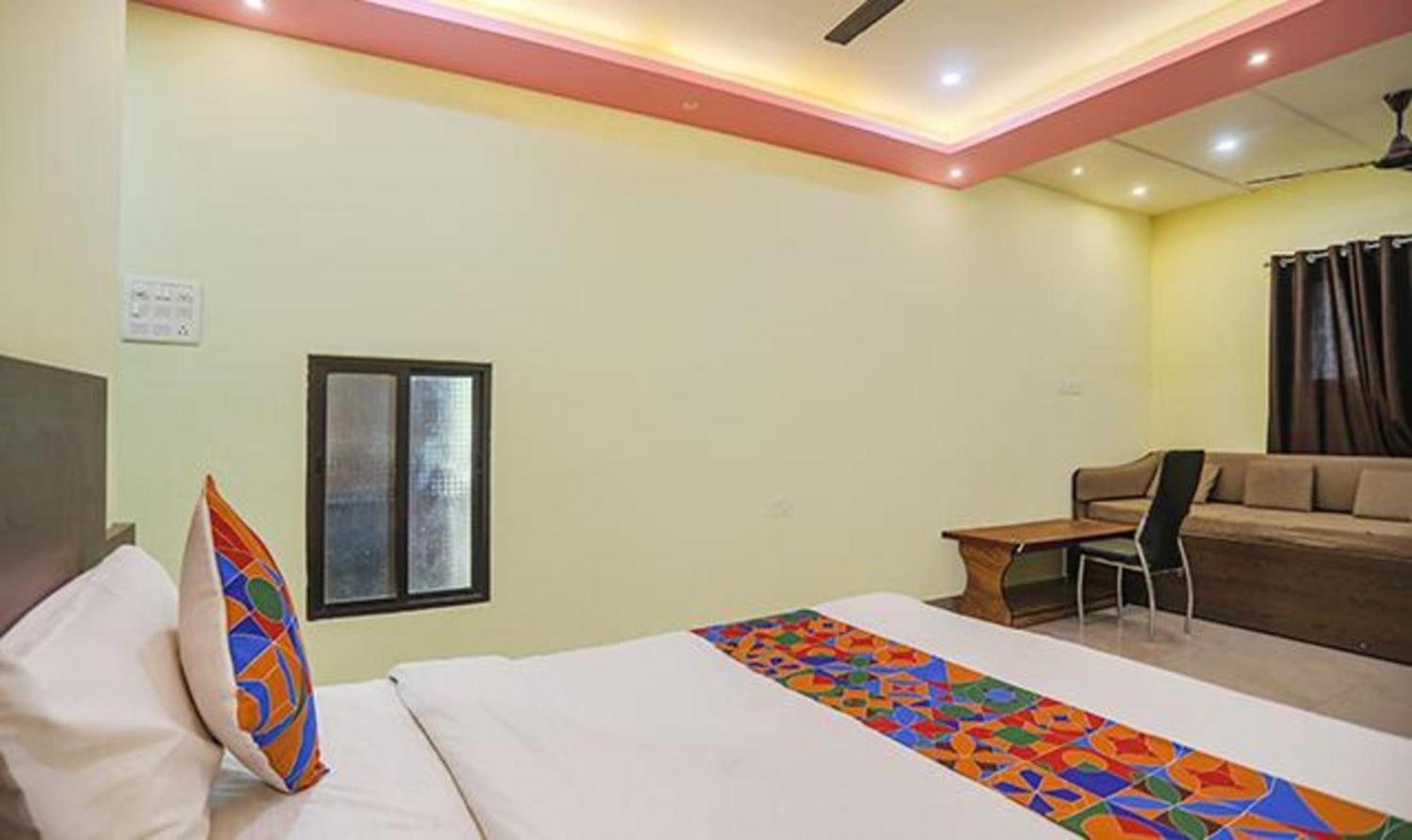 Fabexpress Banarasi Kothi Hotel