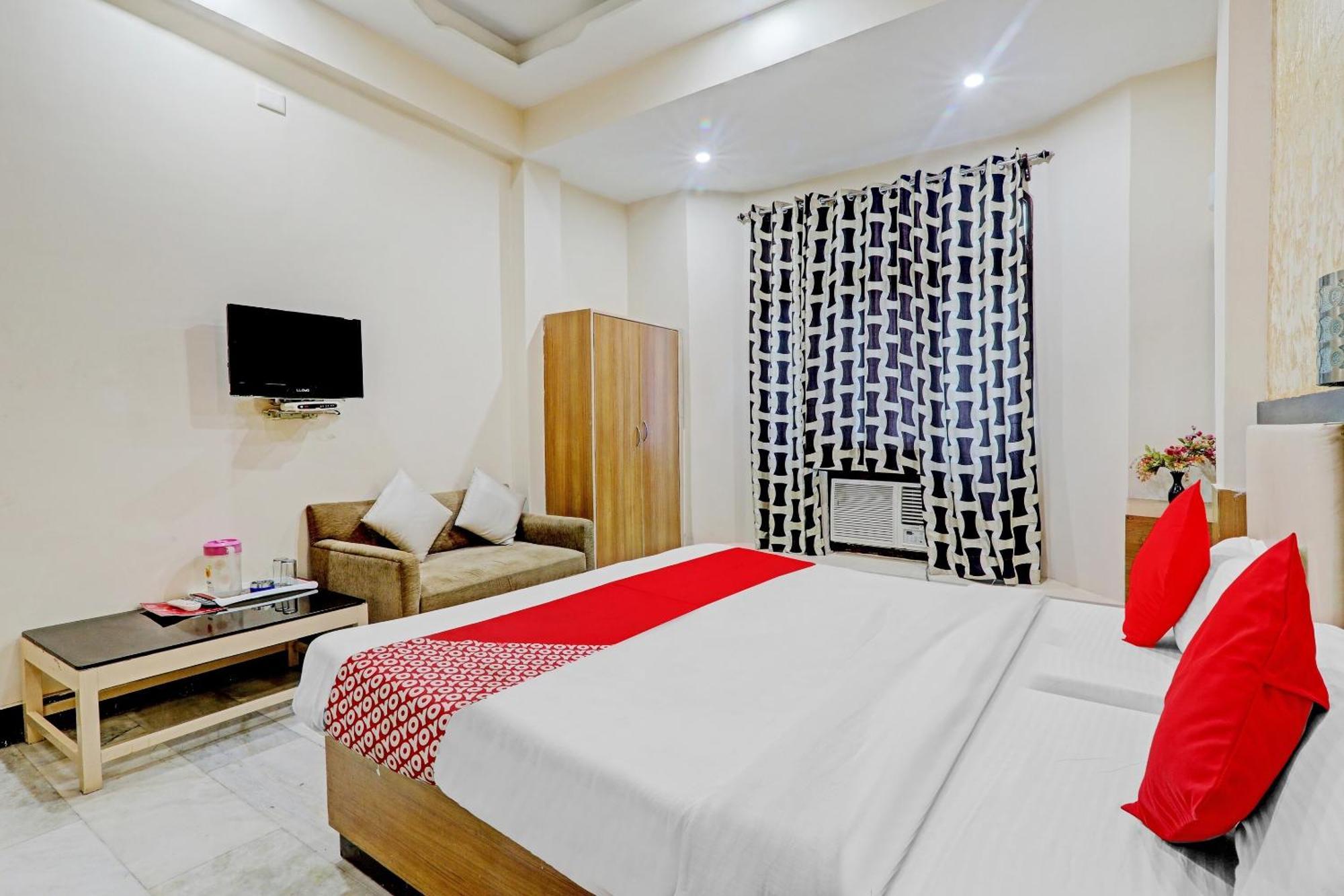 Oyo Flagship 73630 Riz 3* Varanasi