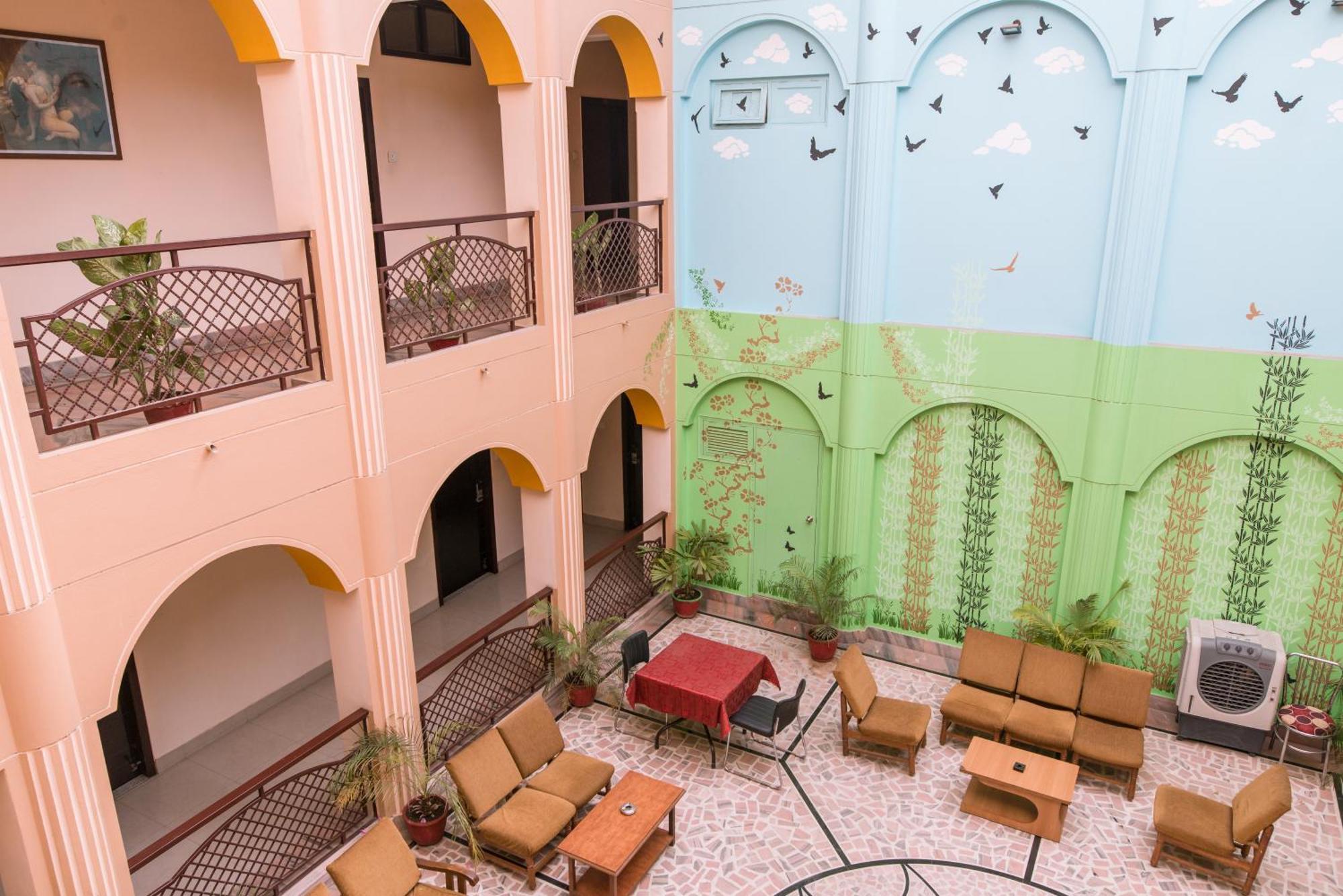 Buddha Hotel 3*