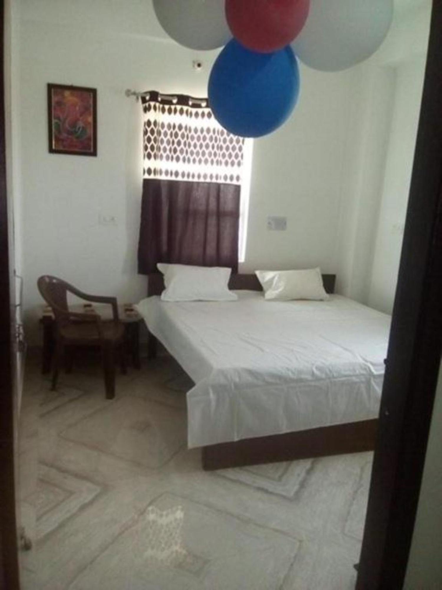 Goroomgo Shiv Ganga - Excellent Customer Choice -best Seller Varanasi