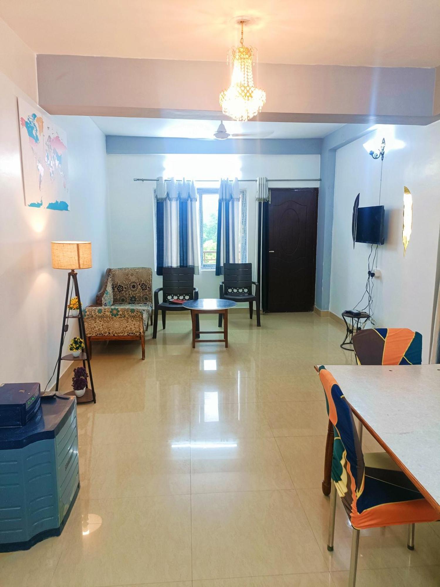 Pretty Garden View 3bhk Furnished Flat Near Kashi Vishwanath Temple