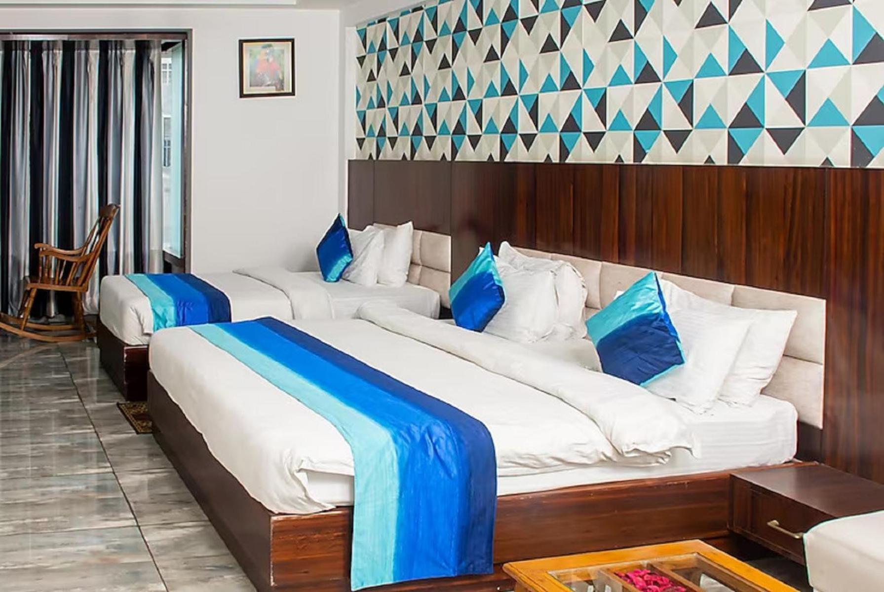 Guest house Sgt Plaza 3*
