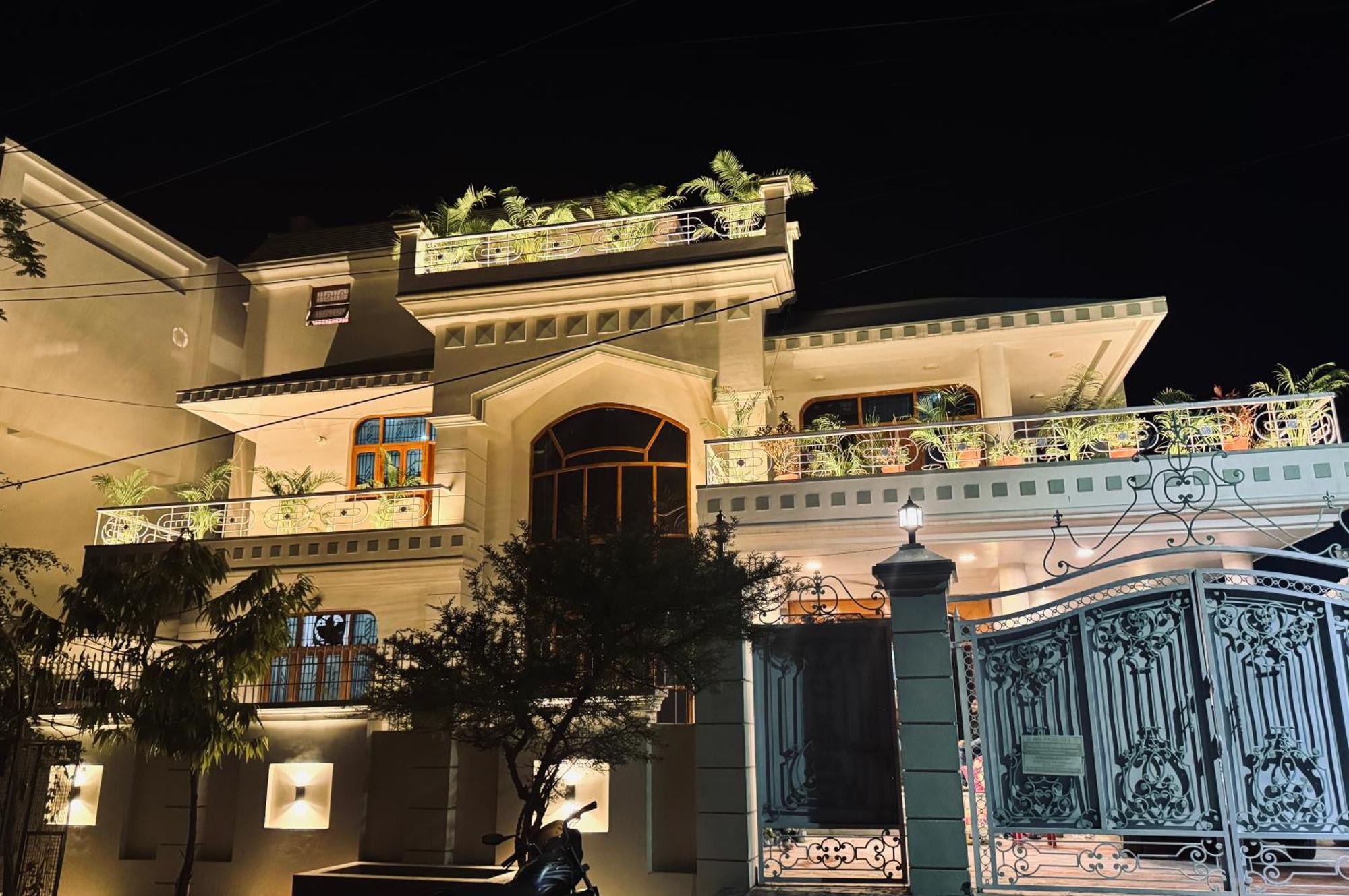 Riya - Entire Villa Varanasi