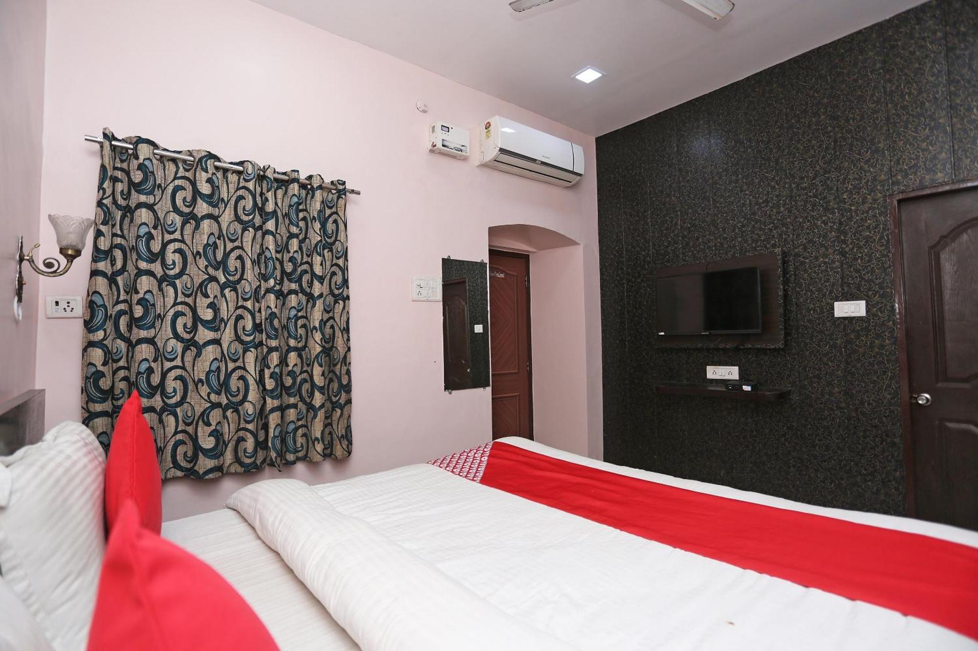 Hotel Oyo Shri Krishna Varanasi
