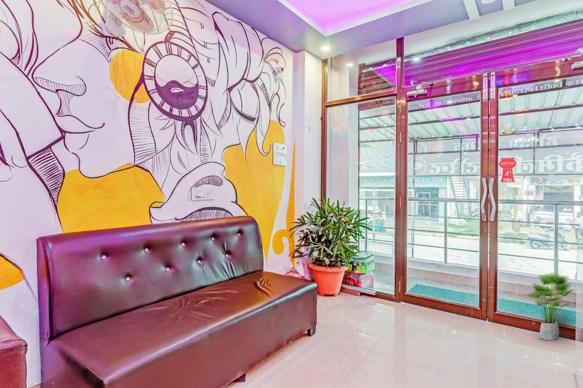 Super Oyo Flagship Sadguru & Family Restaurant 3* Varanasi