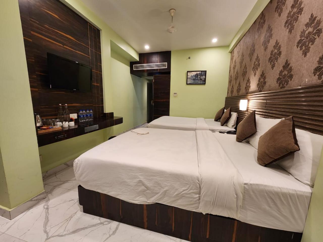 Cresent - Near Assi Ghat Hotel