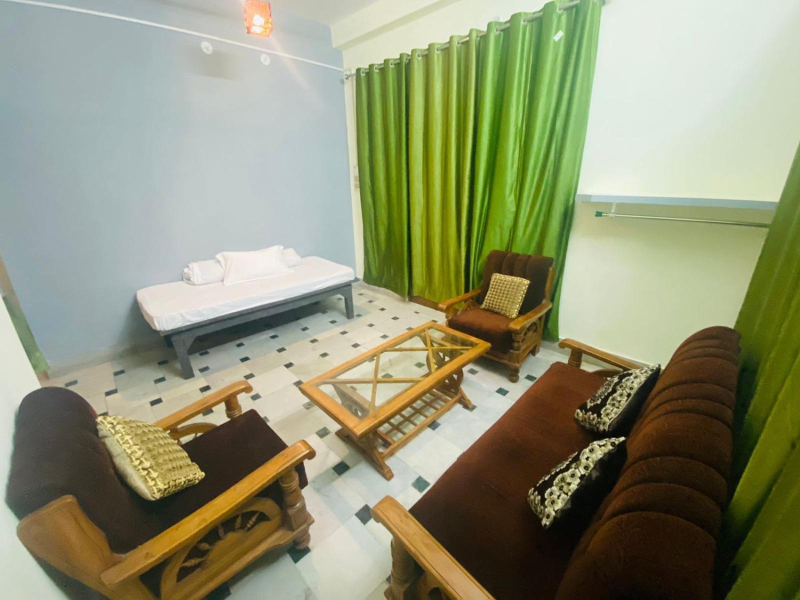 The Kaner House * Varanasi