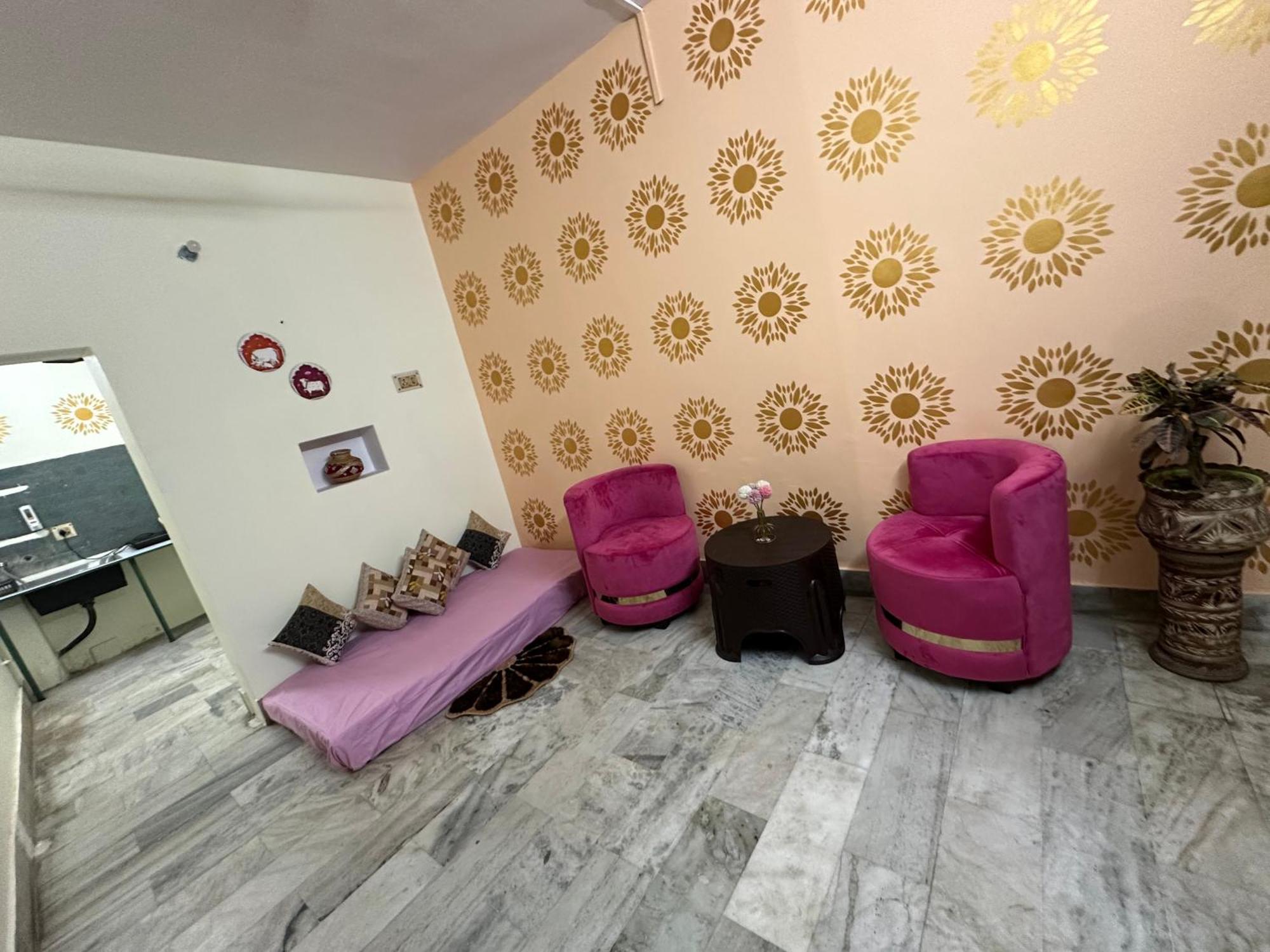Apartment Kant Kutir