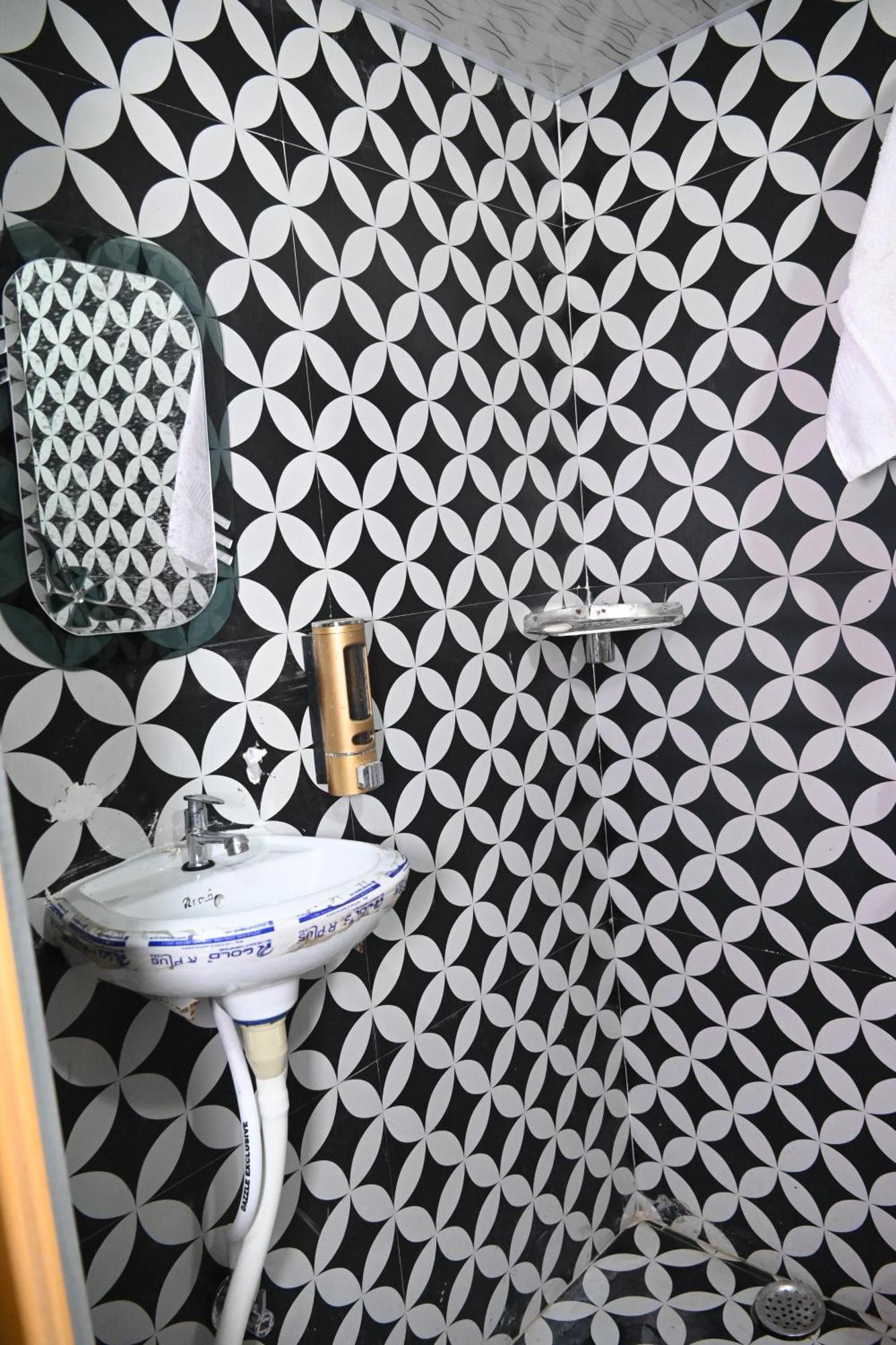 Guest house Swagat Paying Near Ganga River Varanasi