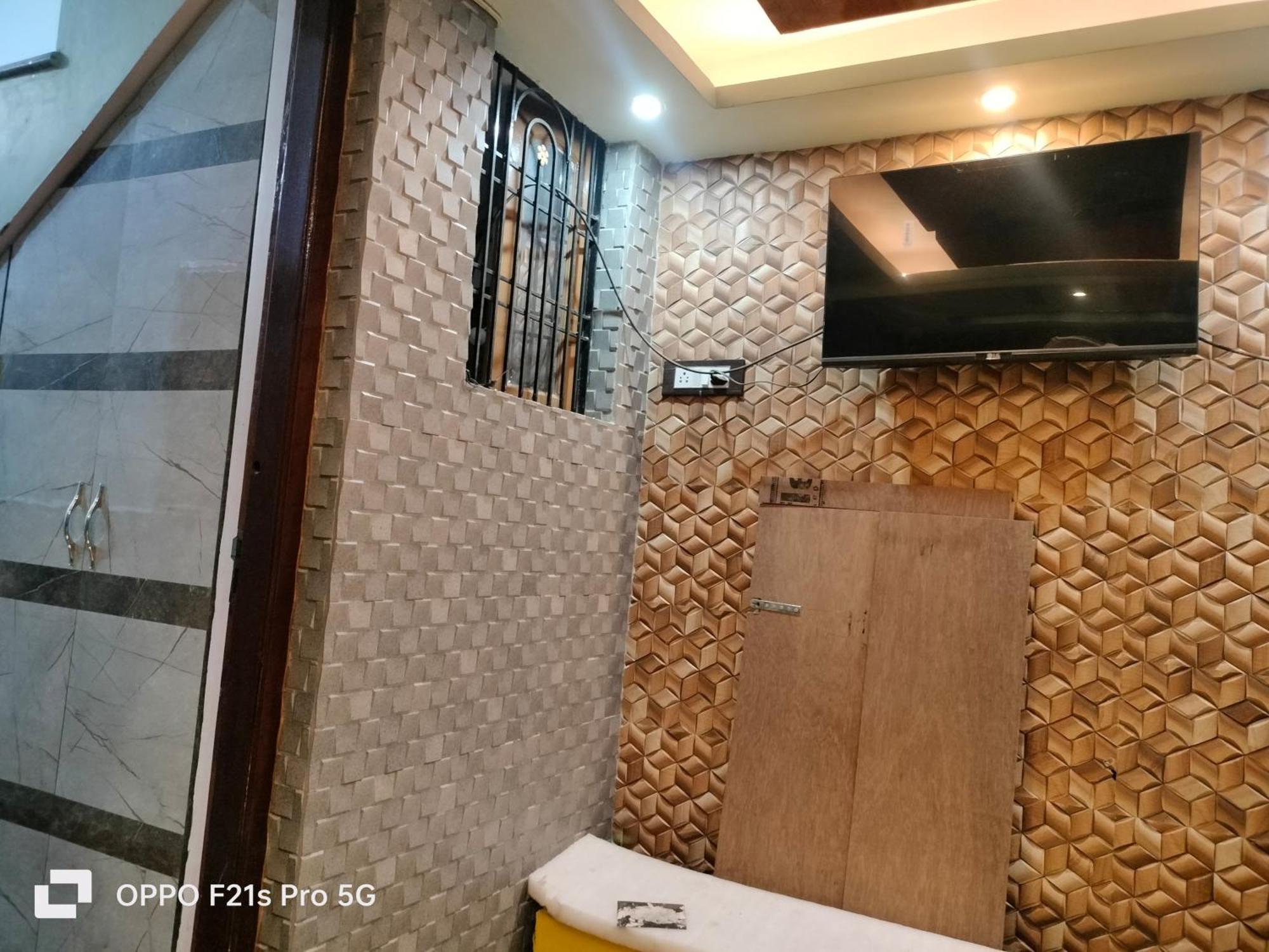 Guest house Nidhivan P. *