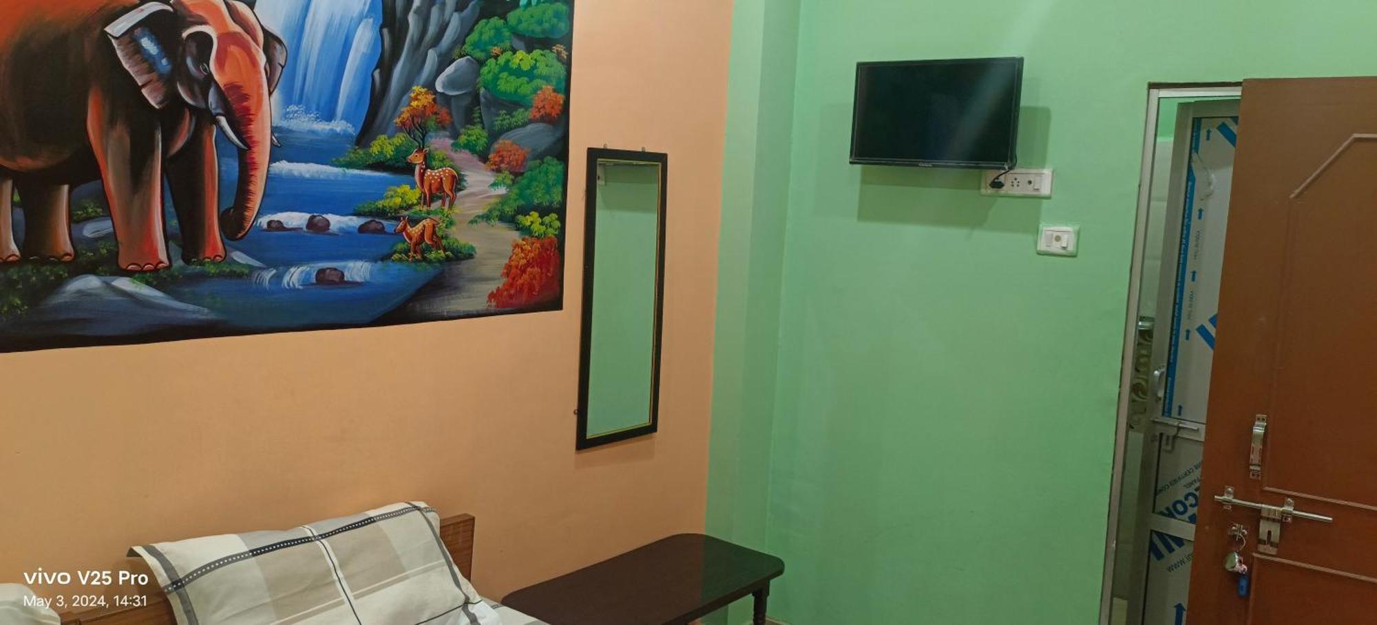 Guest house Lord Shiva Paying Varanasi