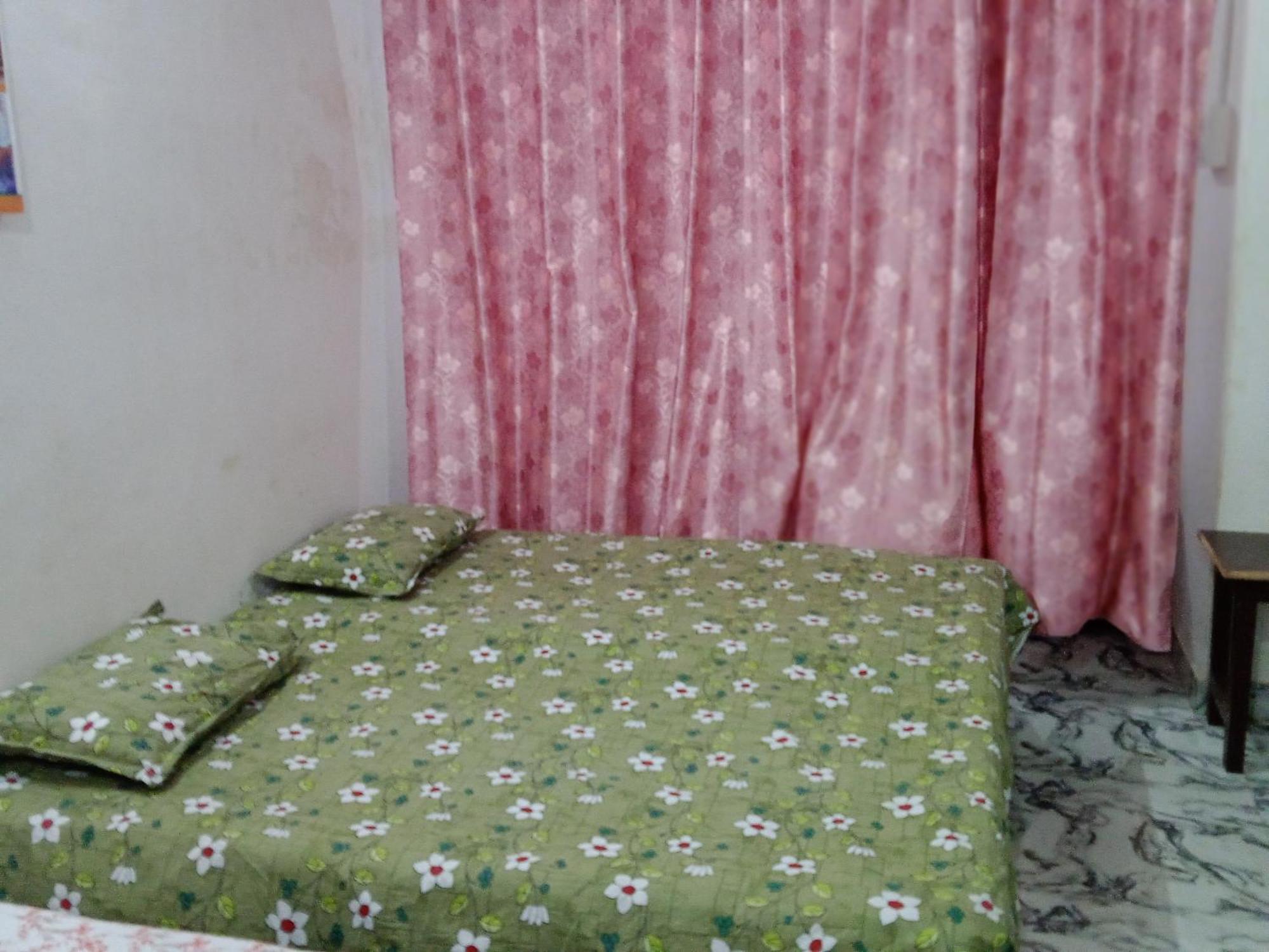 Guest house Ayurveda Bhavan Non-ac Varanasi