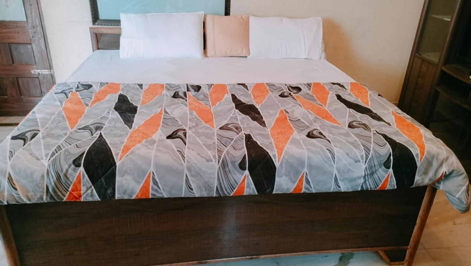 Peaceful Oasis Homestay- Kashidham * Varanasi