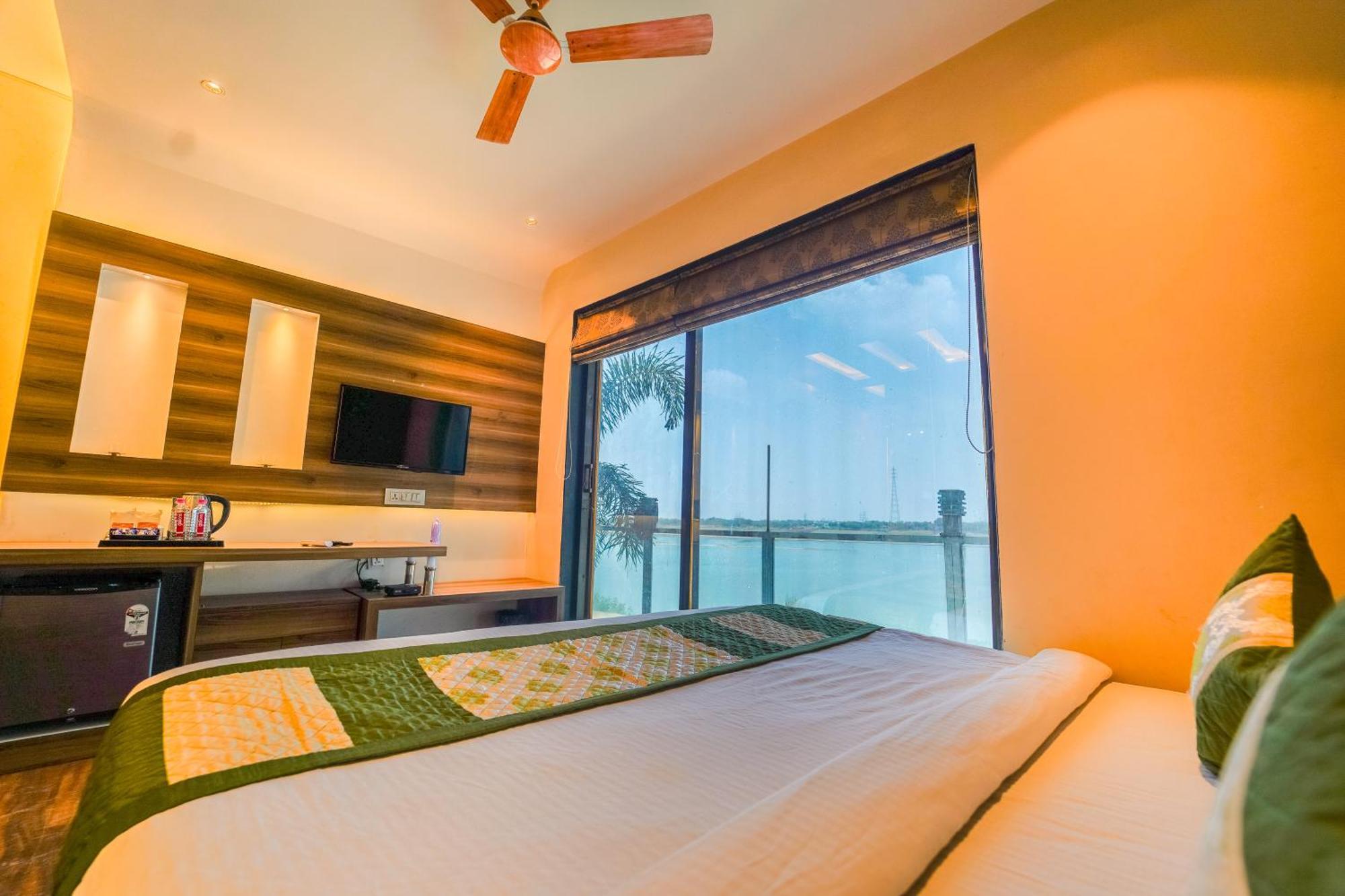 Shiv Rudraksh Hotel 3*