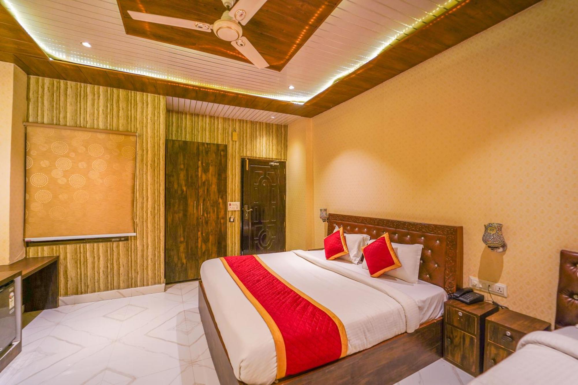Shiv Rudraksh 3* Varanasi