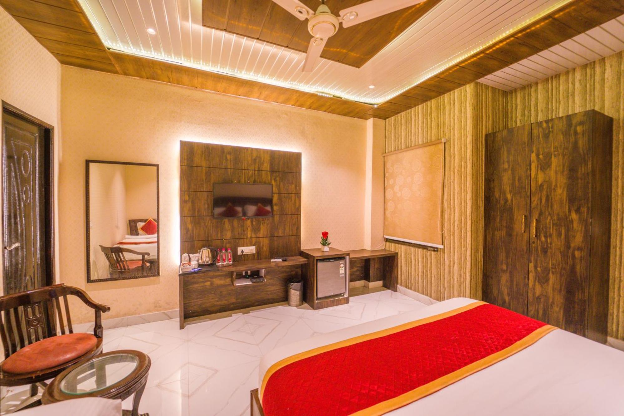 Shiv Rudraksh Hotel
