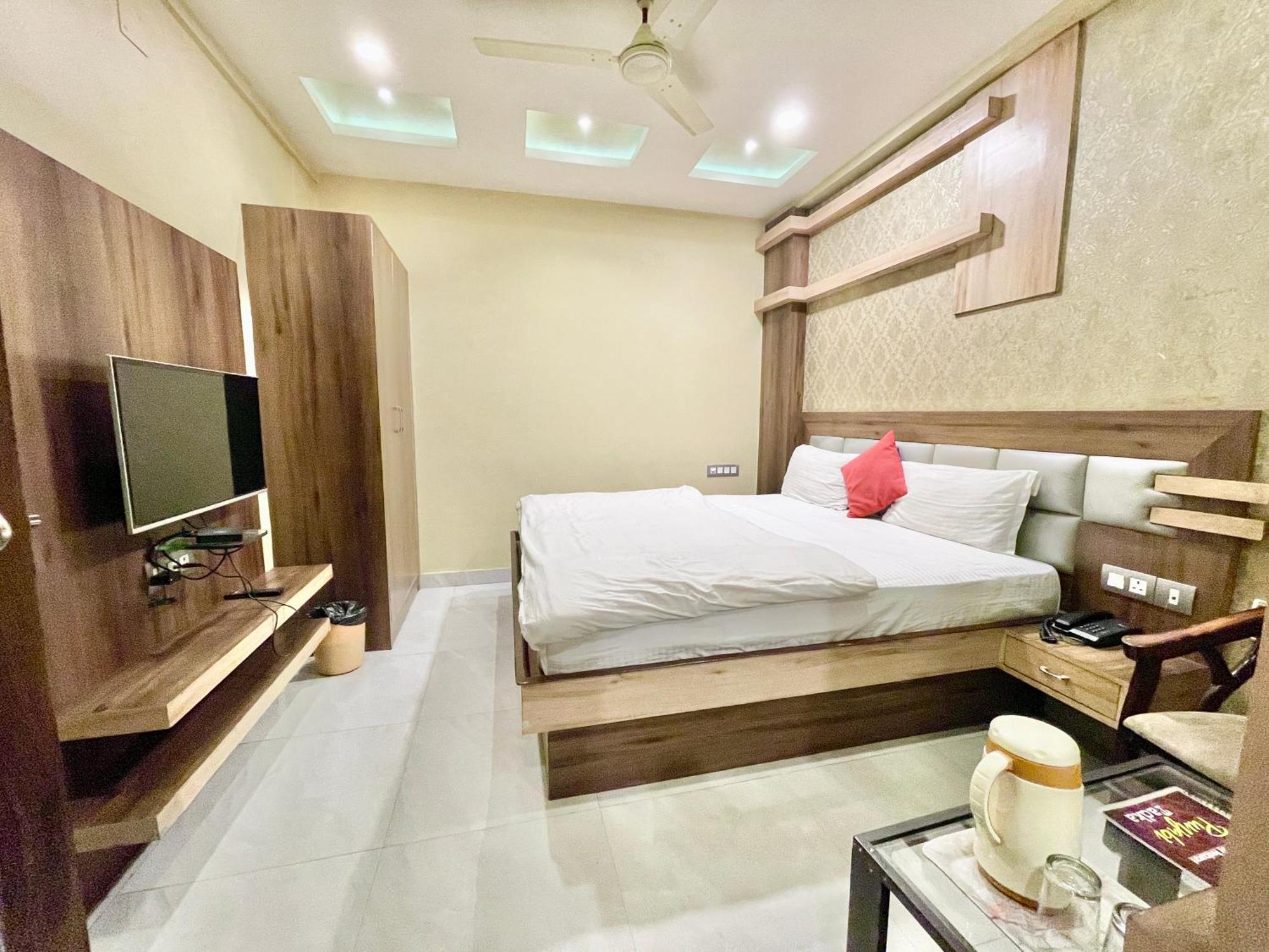 Raj Kamal Palace ! 4*