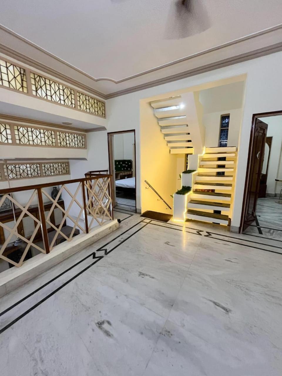 Serene Stays At Varanasi - 5Bhk Luxury Villa Villa Varanasi