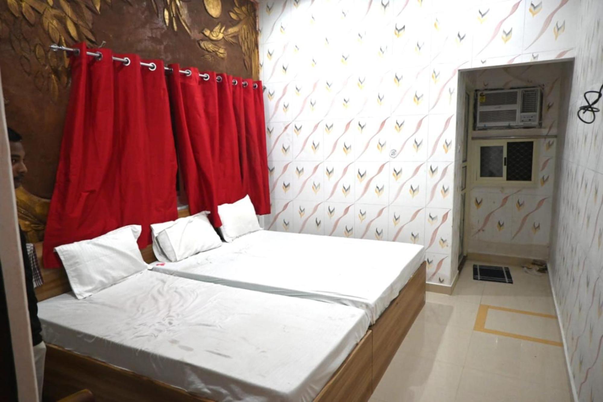 Hotel Goroomgo Bhagwan Das 3*