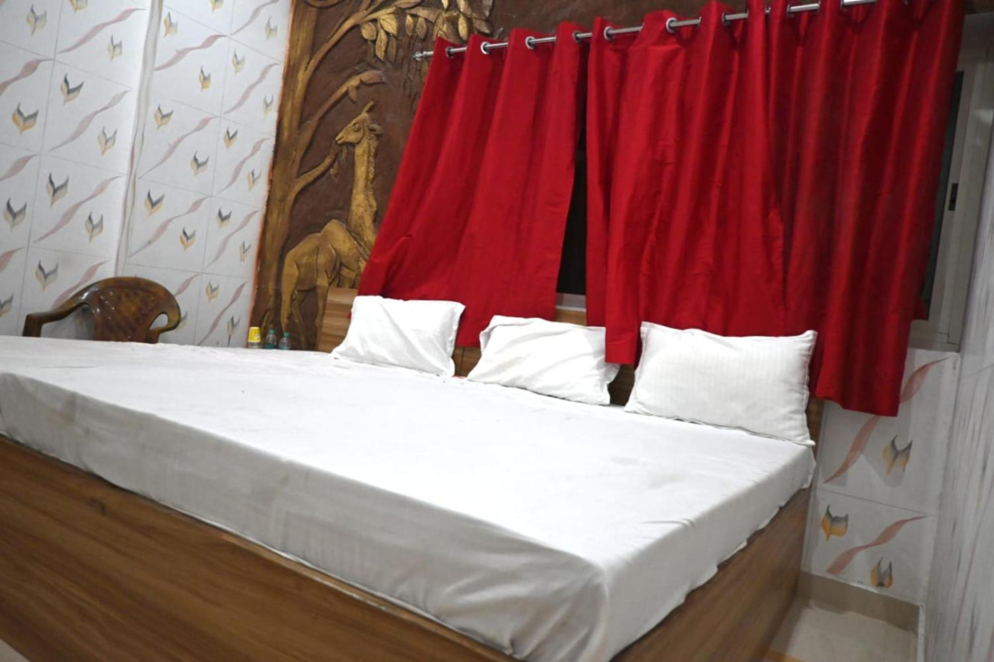 Hotel Goroomgo Bhagwan Das Varanasi
