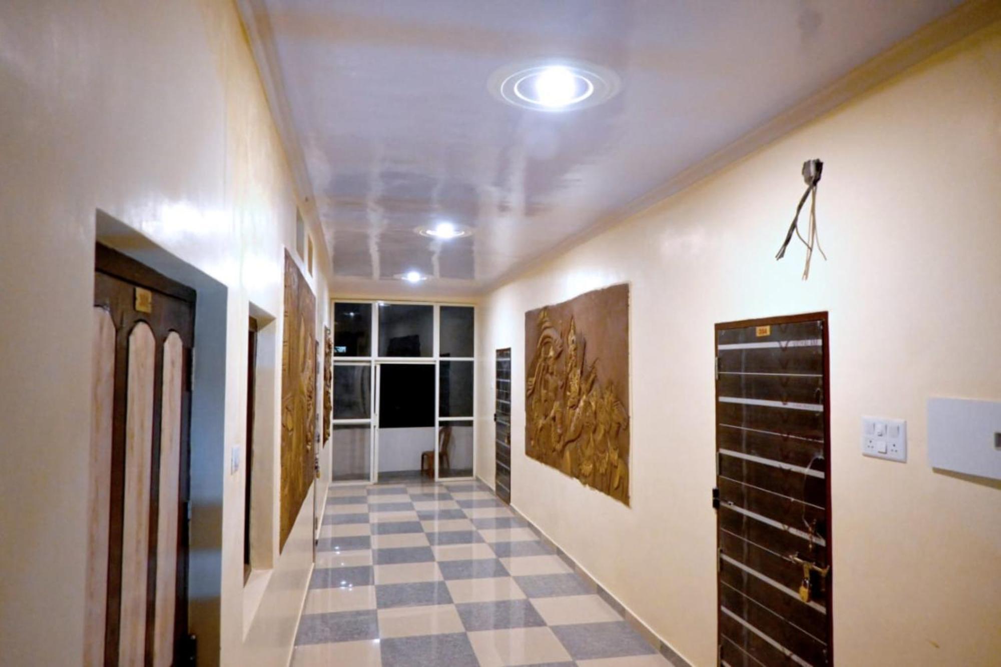 Hotel Goroomgo Bhagwan Das 3*