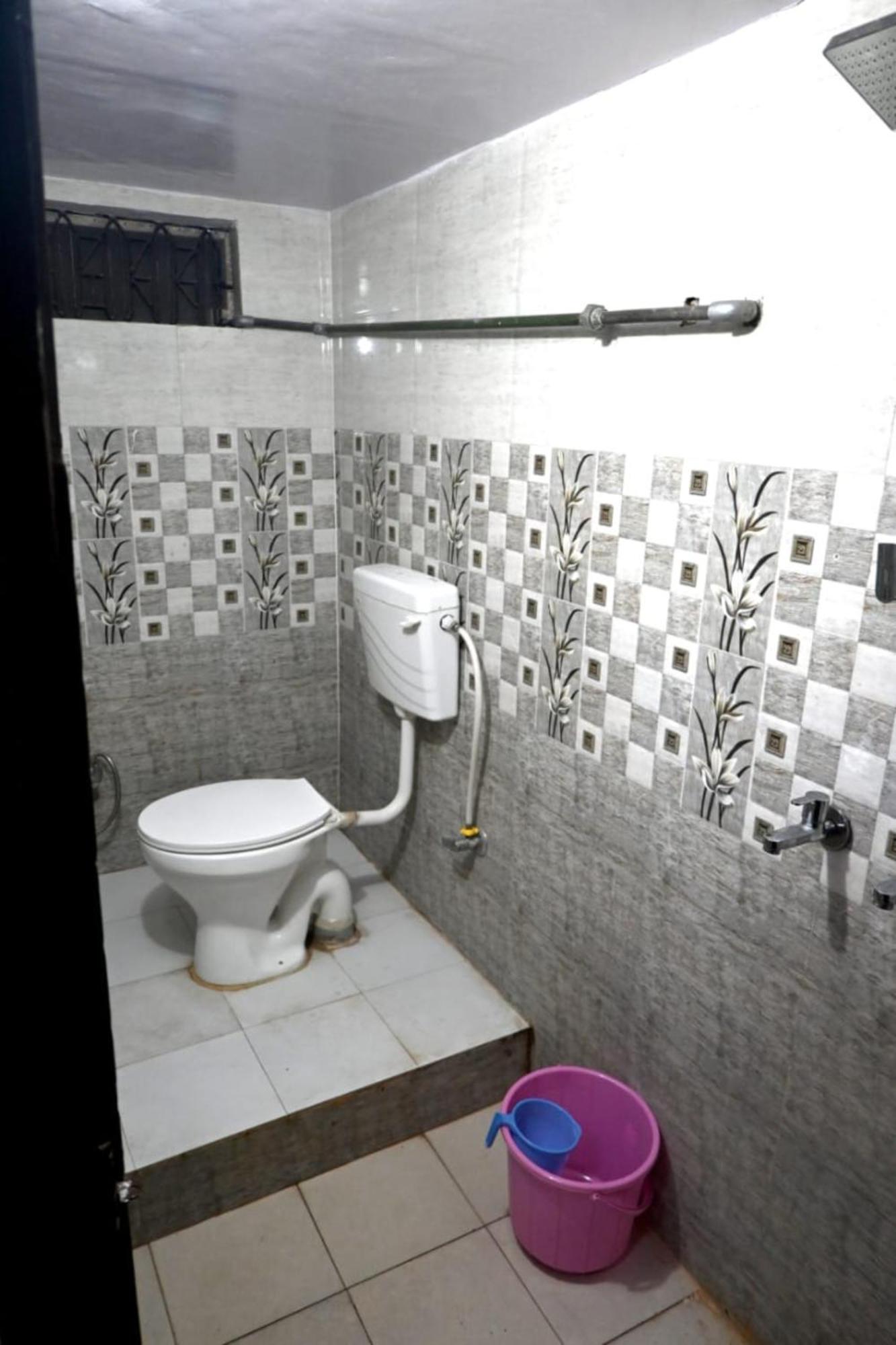 Goroomgo Bhagwan Das Hotel 3*