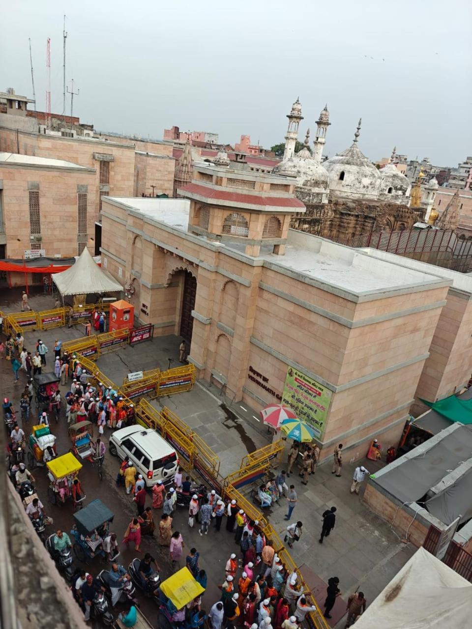 Guest house Shri Kailash Pati Guest House- Opposite Kashi Vishwanath Temple