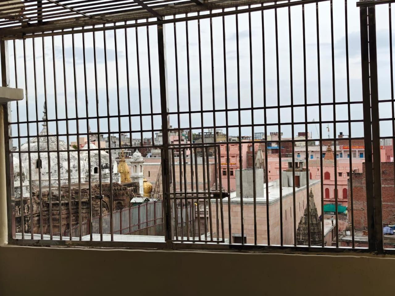 Shri Kailash Pati Guest House- Opposite Kashi Vishwanath Temple *