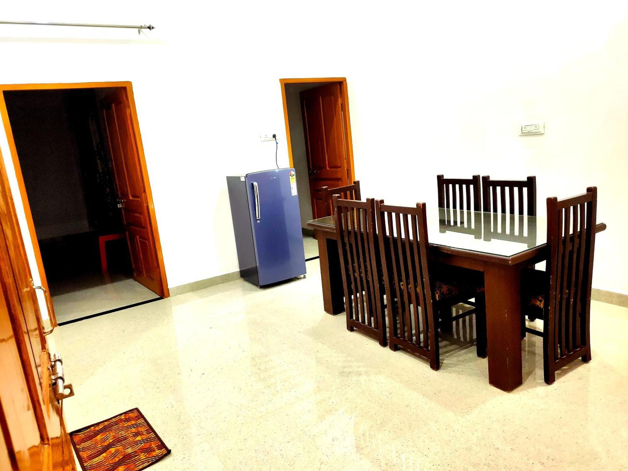 View Luxury Apartment *