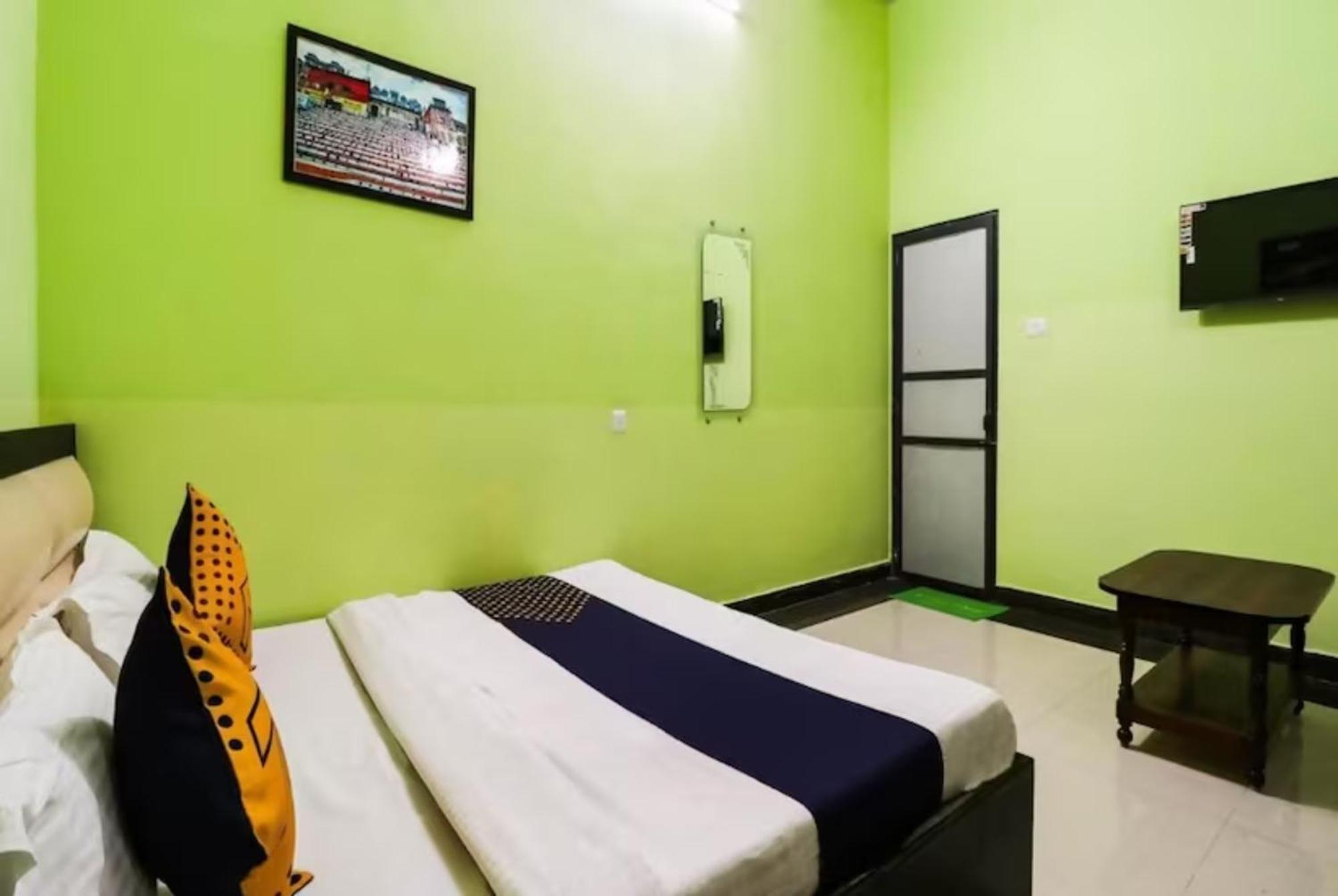 Hotel Grg H R Near Dashashwamedh Ghat