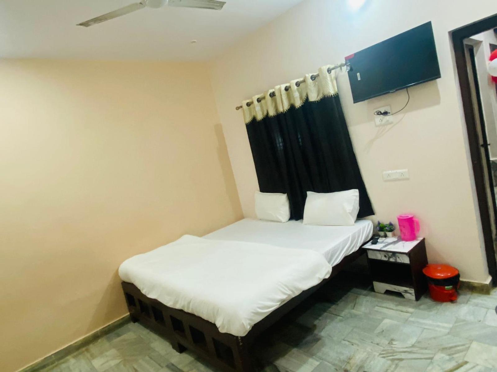 Luv Kush Baba Guest house