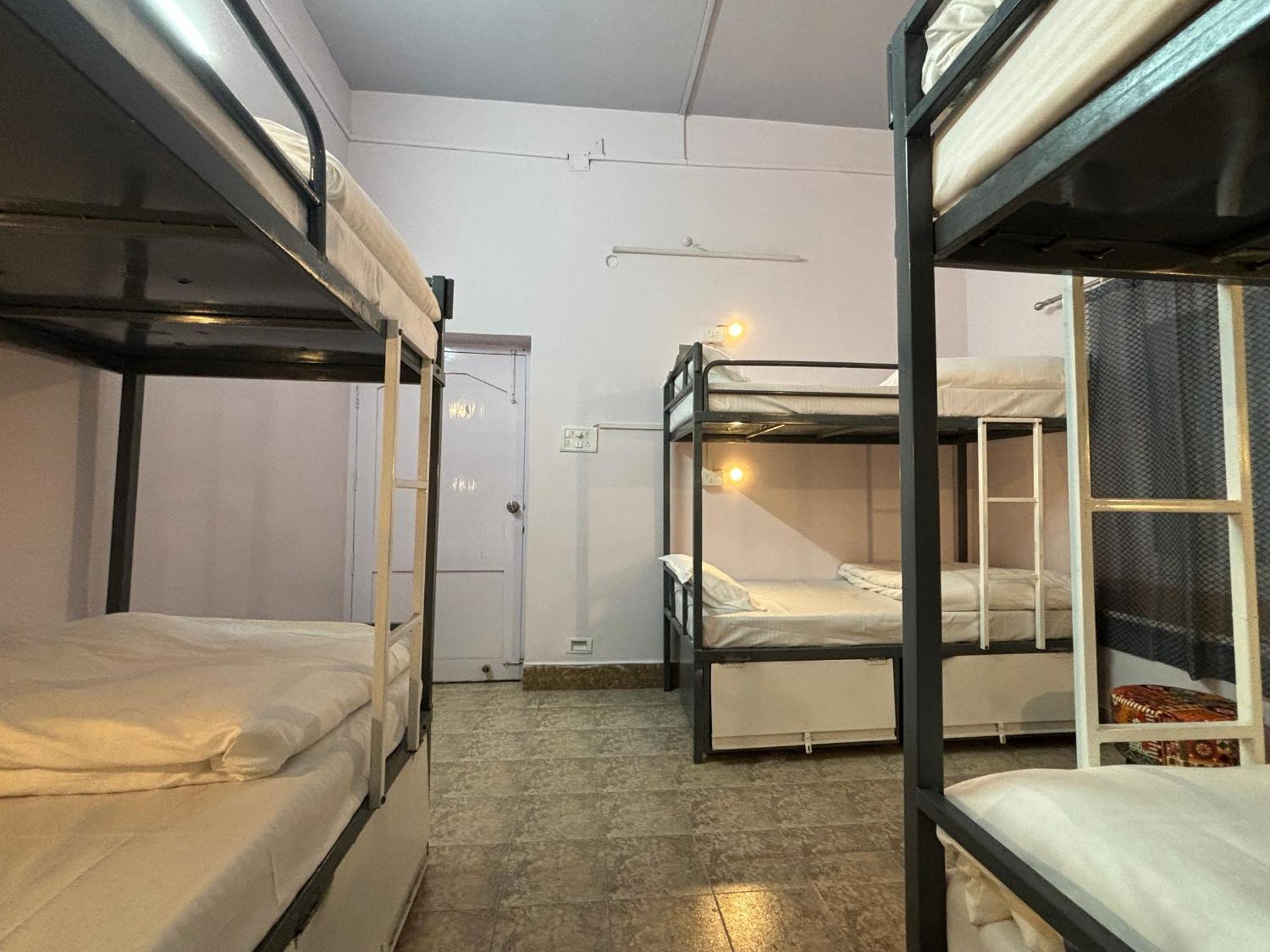 Dormtales Hostel *