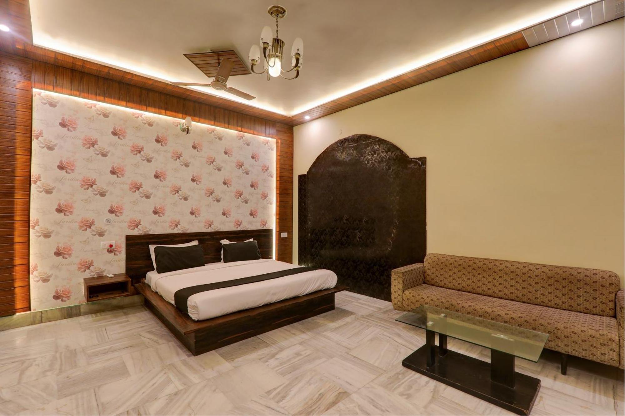 O Flagship Adbhut Moment Hotel 3*