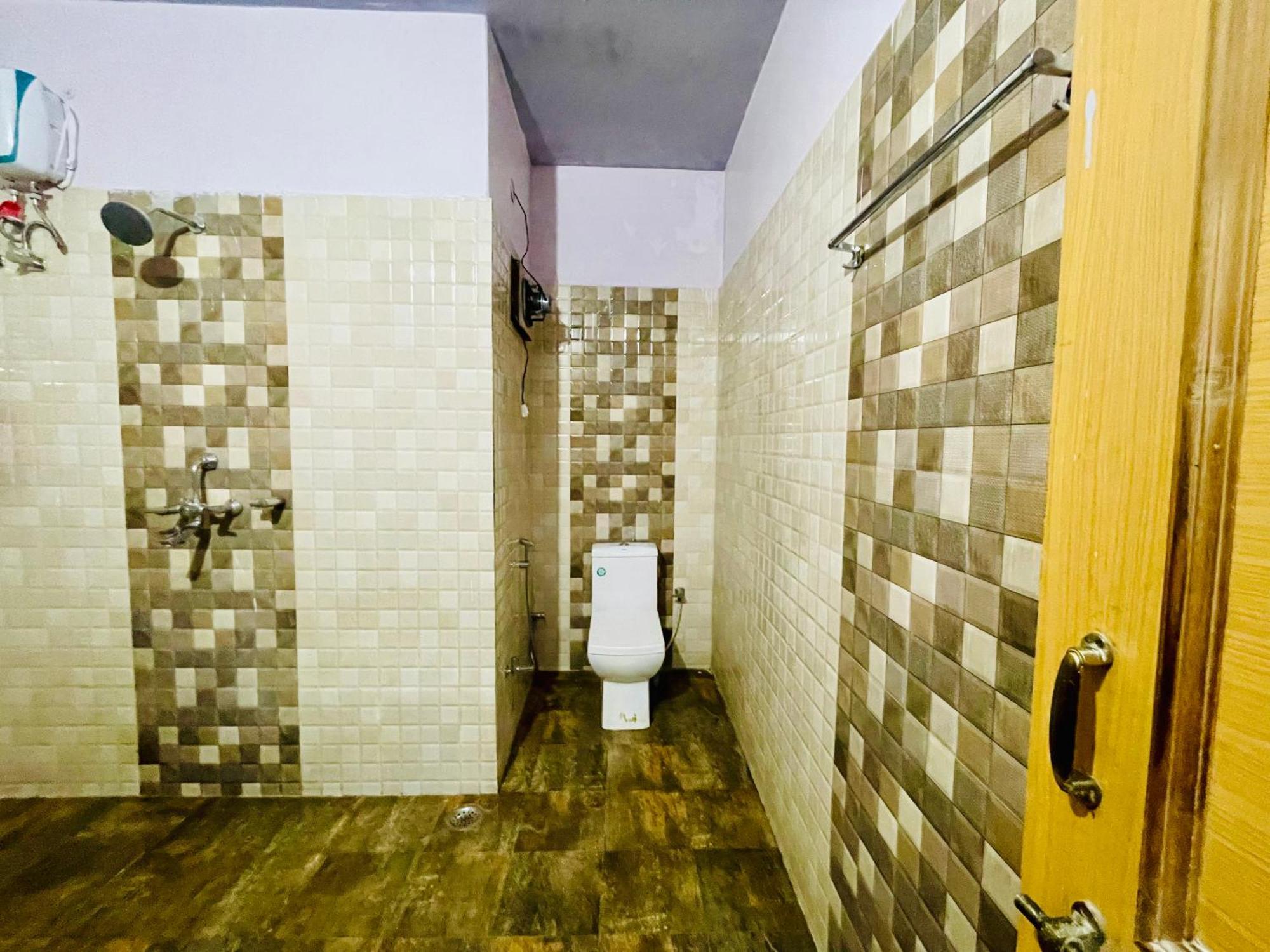 Hostel Dormtales *