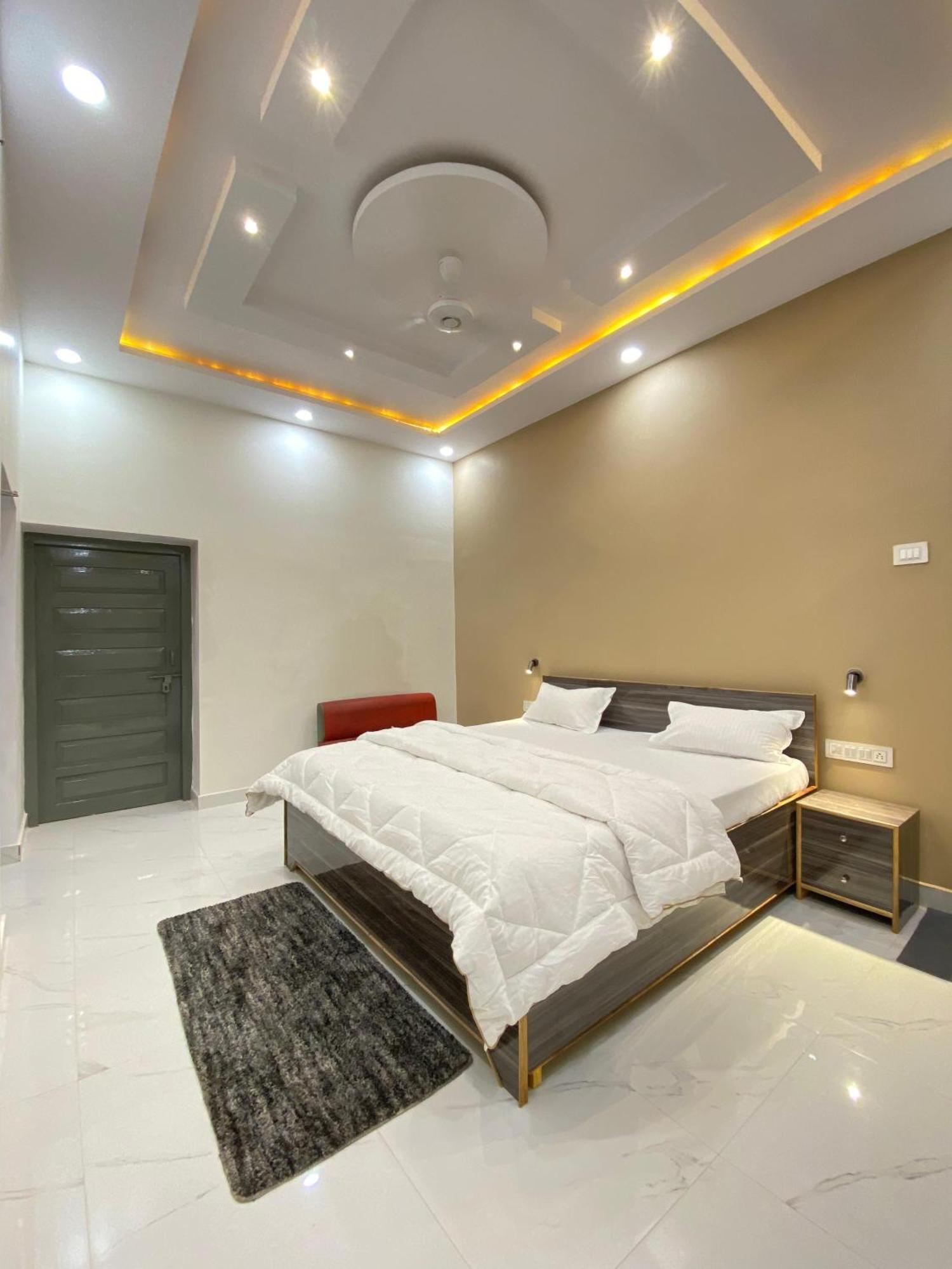 Rudraksha Guest house *