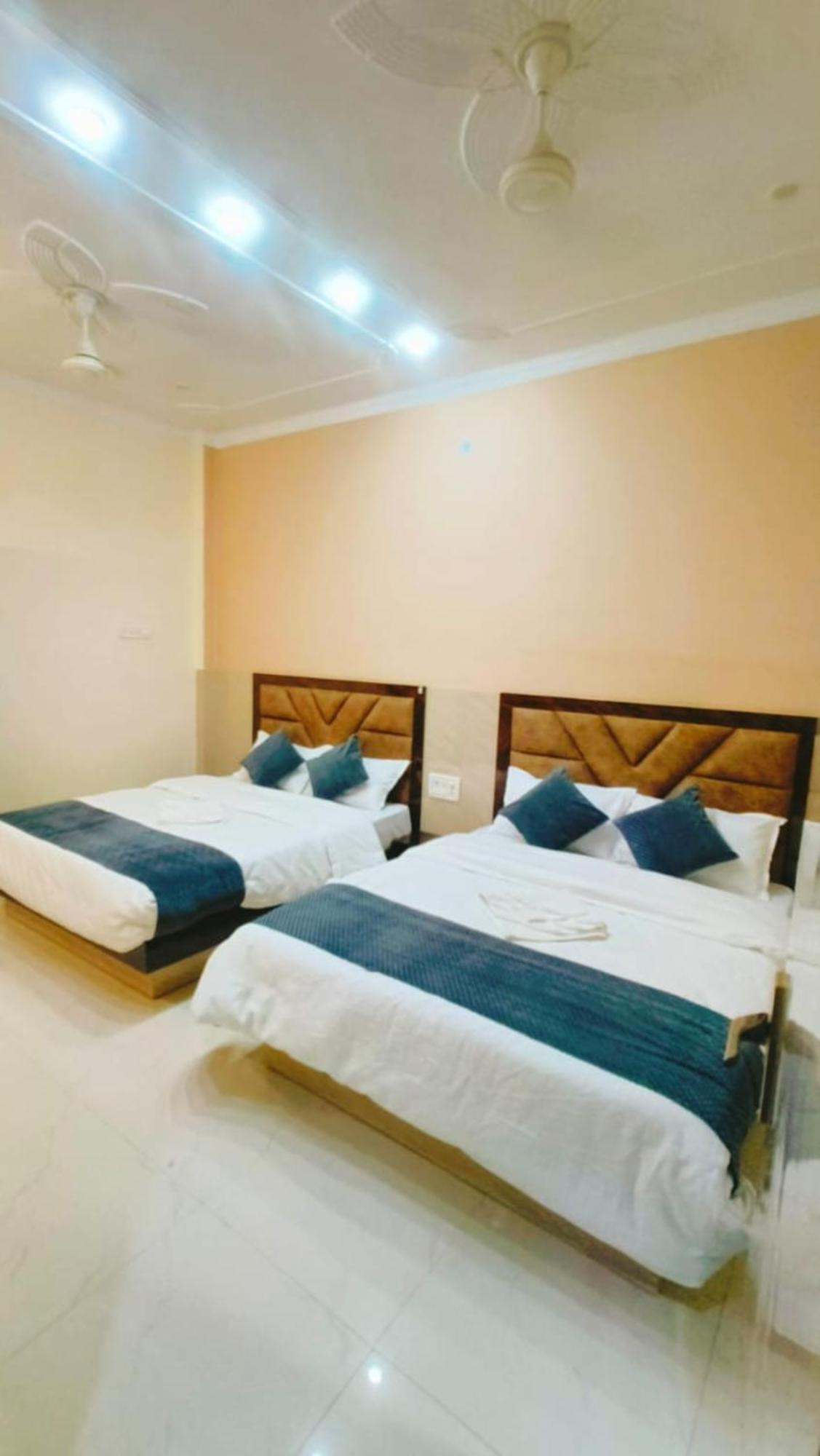 Prakash Residency Near Kashi Vishwanath Temple 700m Hotel 3*