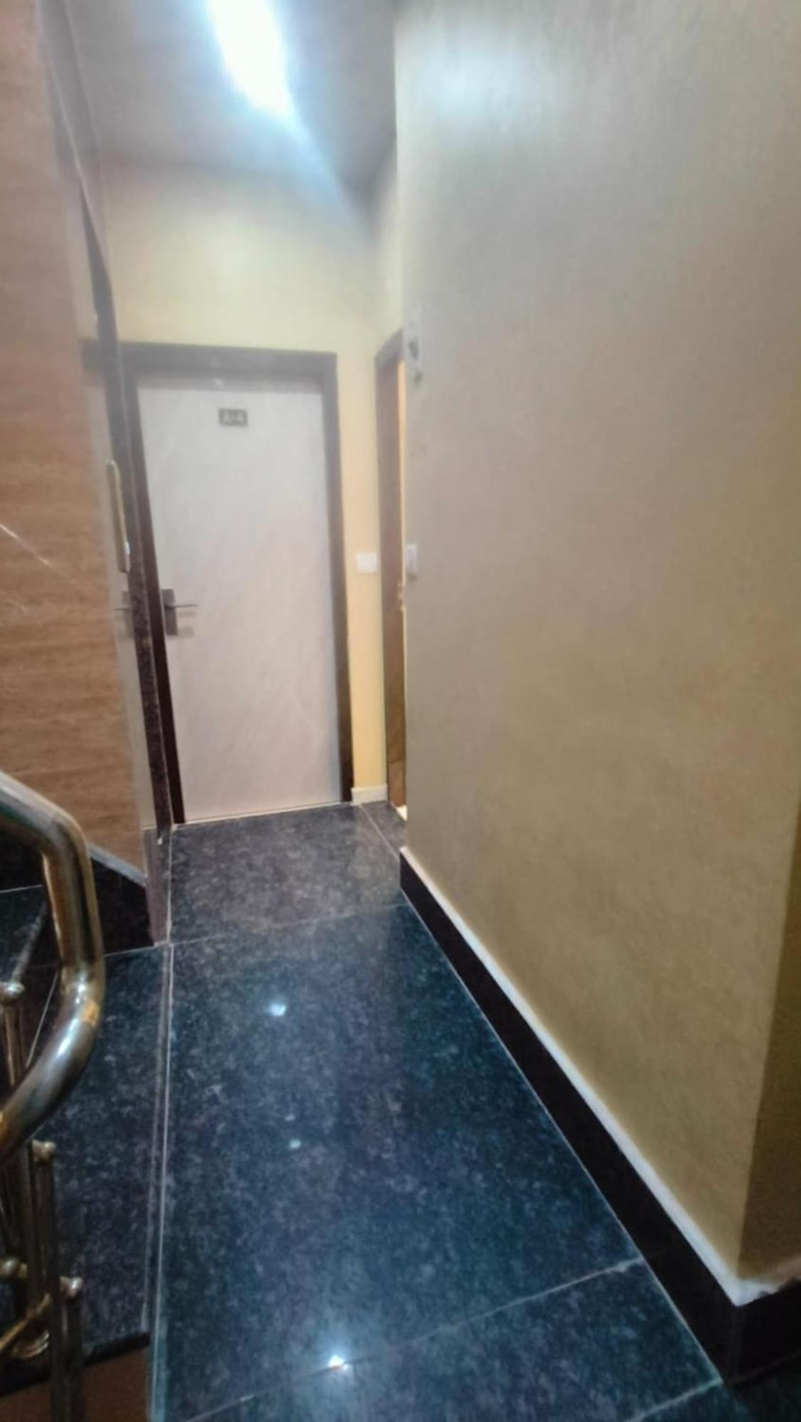 Hotel Prakash Residency Near Kashi Vishwanath Temple 700m 3*