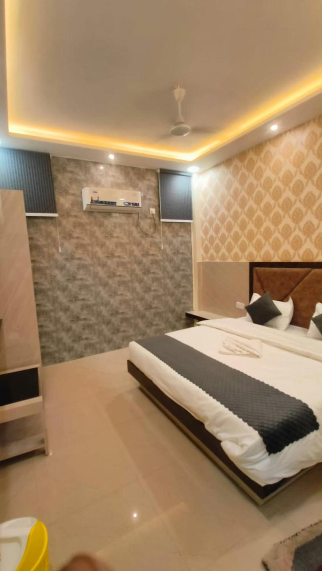 Prakash Residency Near Kashi Vishwanath Temple 700m Varanasi