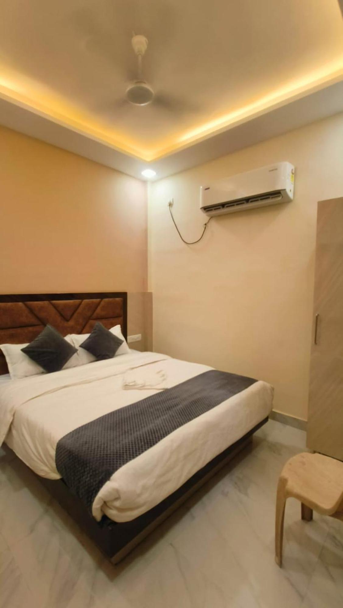 Prakash Residency Near Kashi Vishwanath Temple 700m Hotel