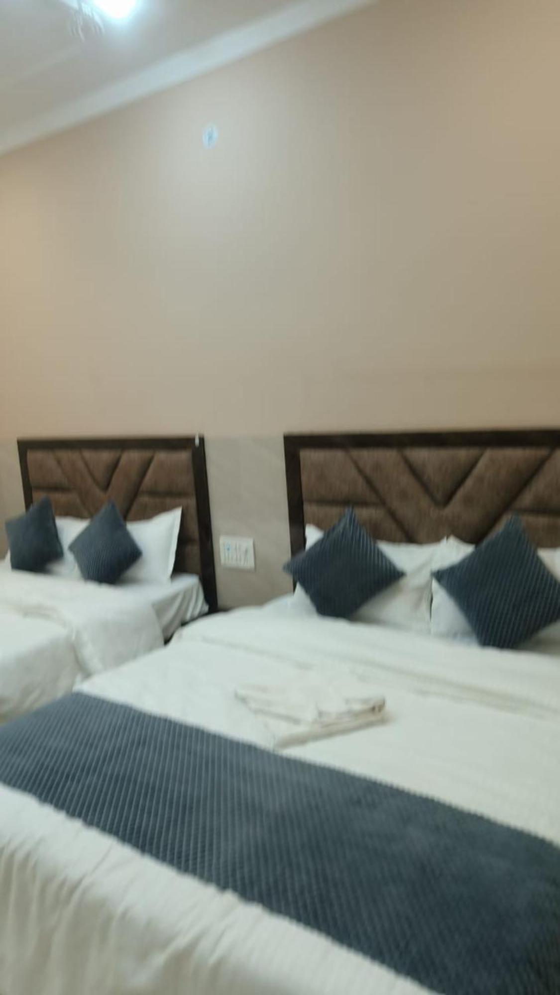 Prakash Residency Near Kashi Vishwanath Temple 700m Hotel 3*