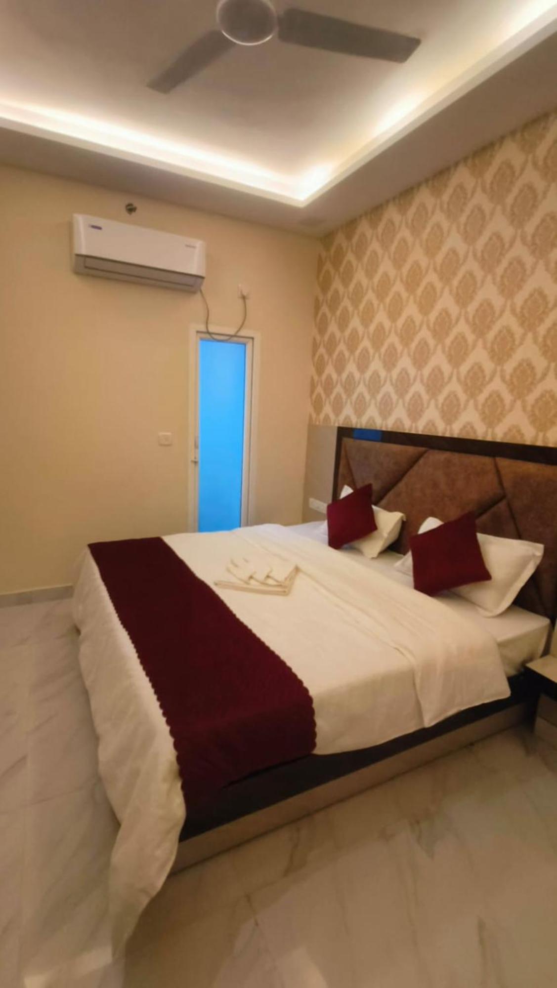 Prakash Residency Near Kashi Vishwanath Temple 700m Hotel