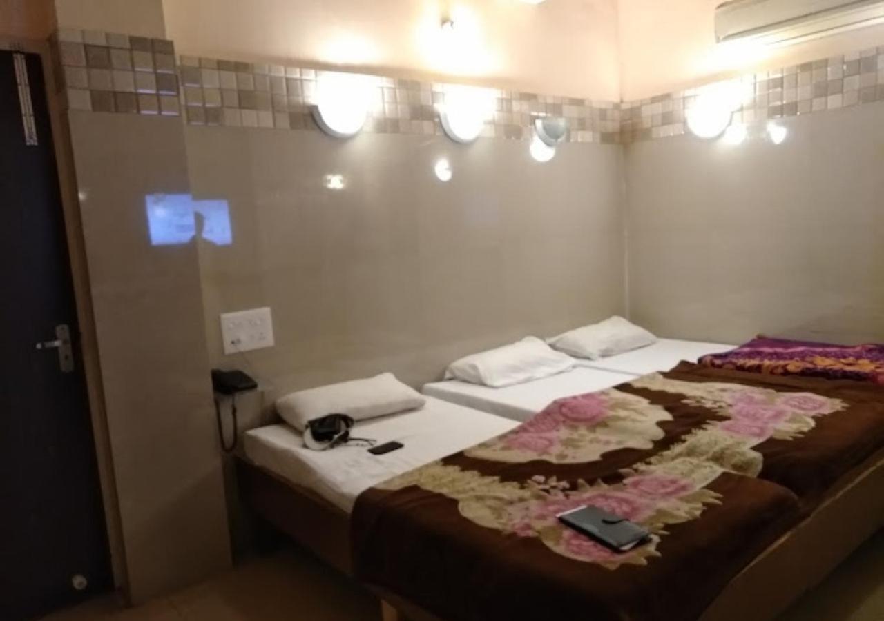Hotel Rajmahal