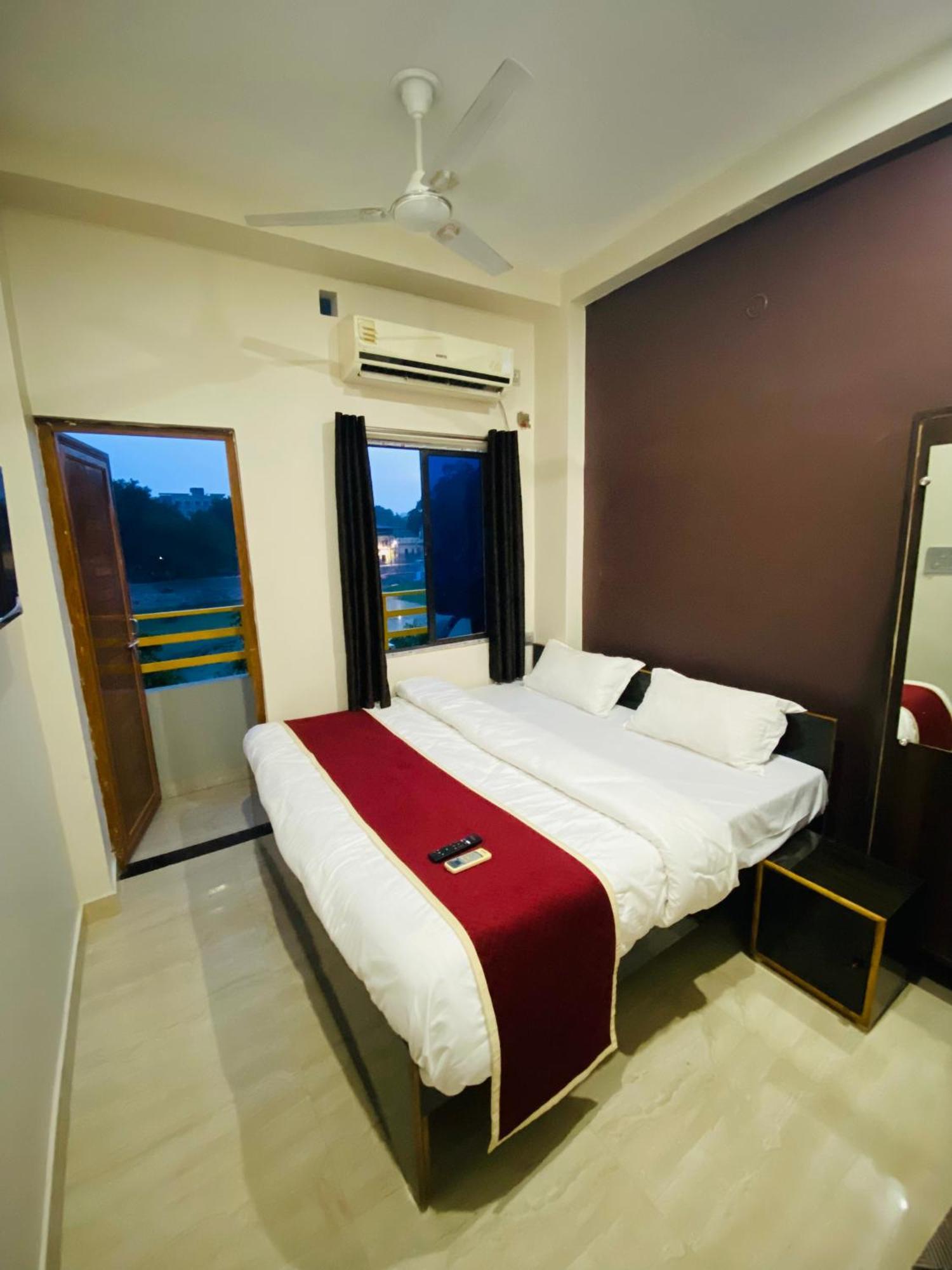 Guest house Shri Hari Kunj P